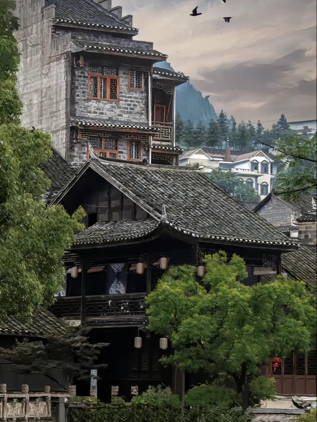 茶峒古镇：一脚踏三省，探寻《边城》遗韵