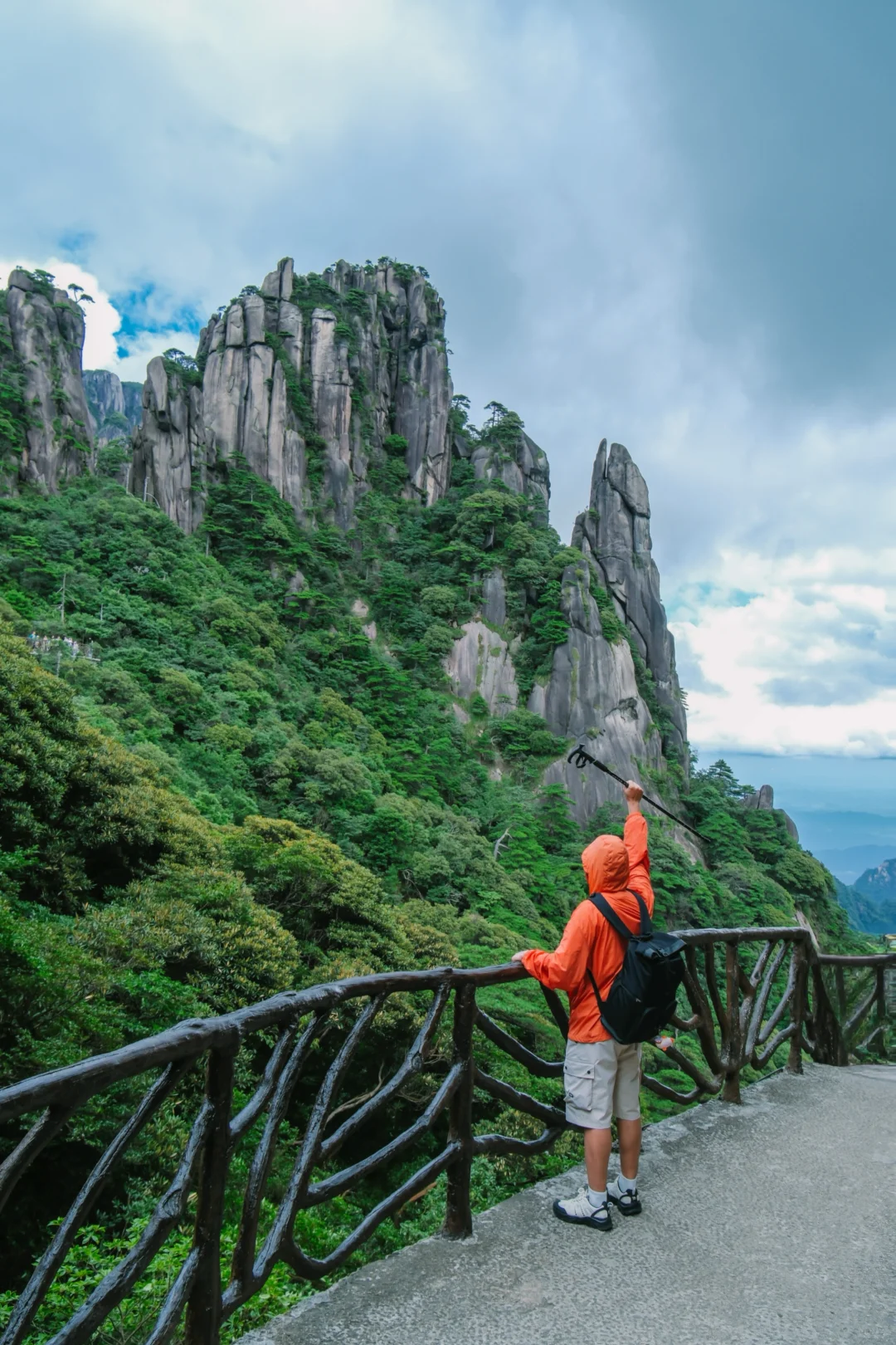 讲真,我很少用“震撼”来形容一座山!😭