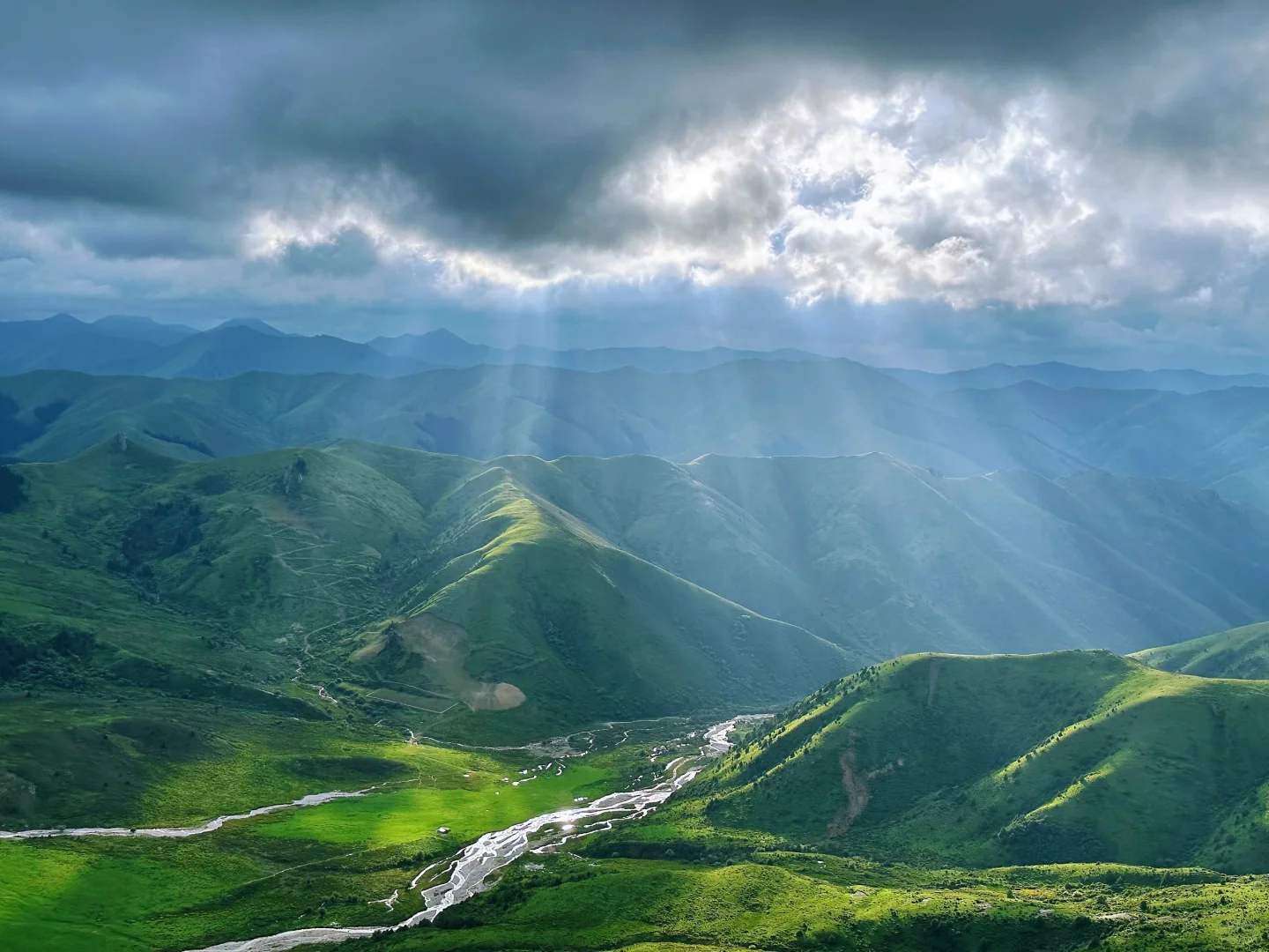 找一个长期旅游搭子，每个季度出行一次