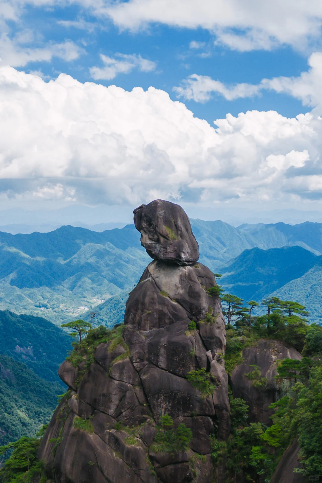 讲真,我很少用“震撼”来形容一座山!😭