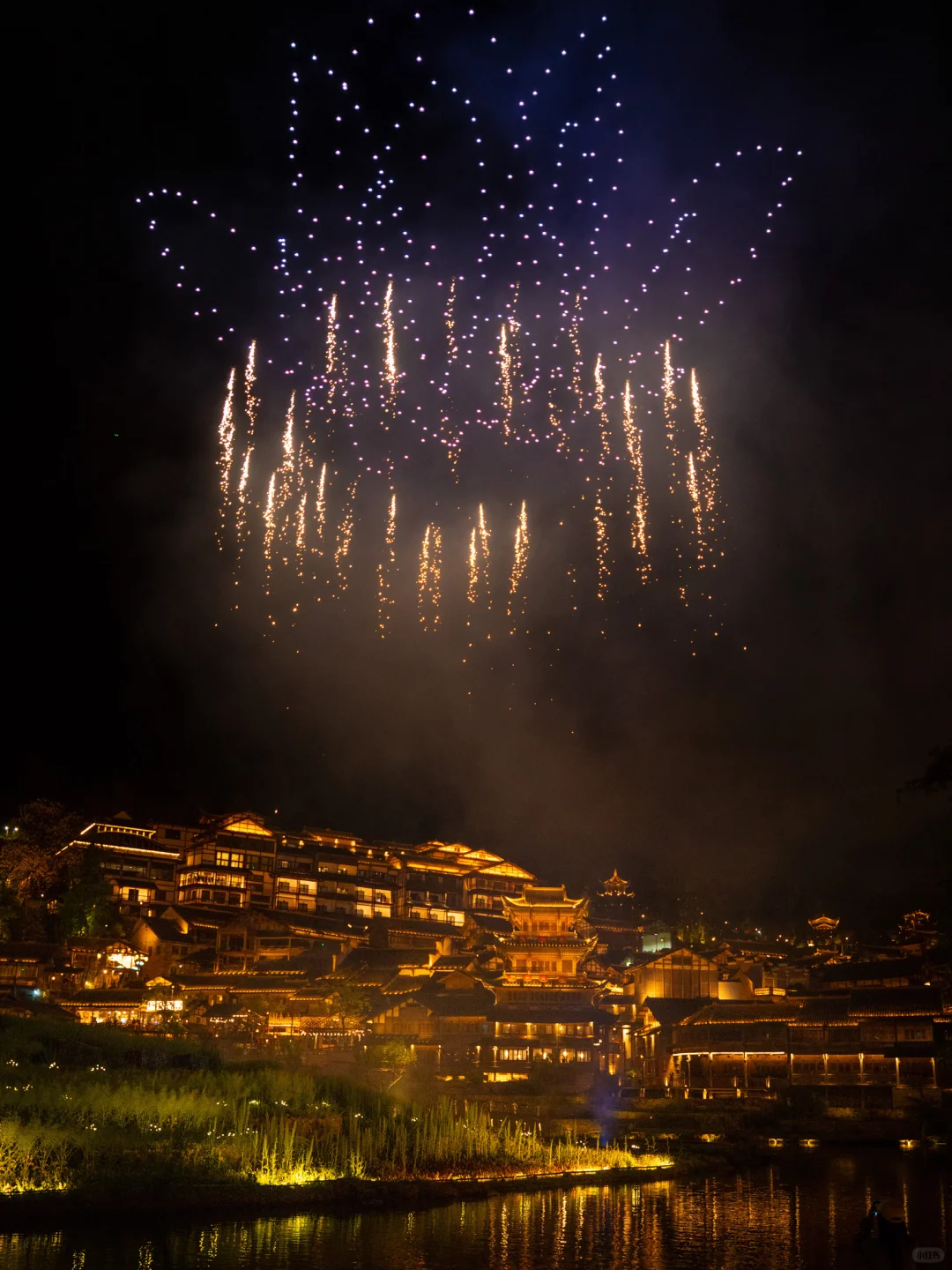 不愧是上榜《国家地理》的寨子，夜景真的绝了