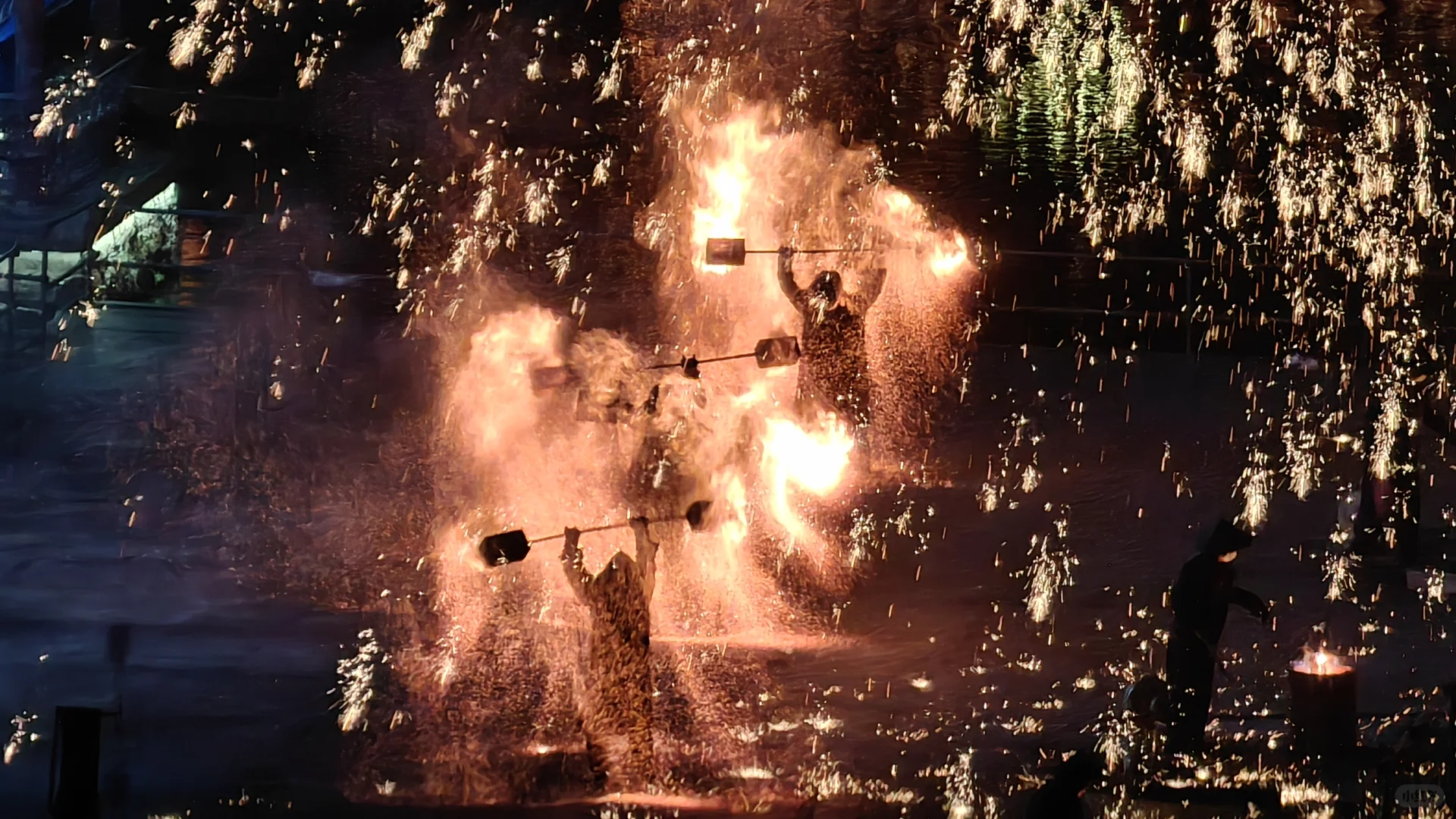 两京锁钥无双地，山海关！