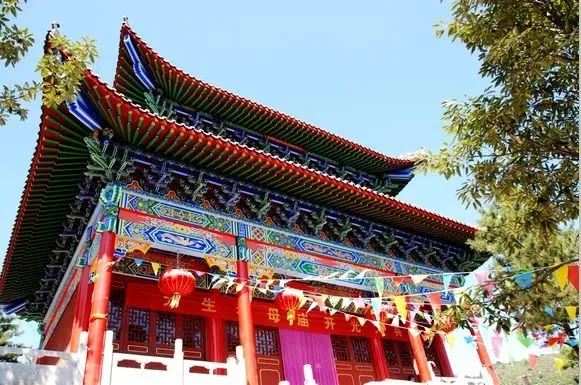 误入人间宫阙，邂逅绝美落霞