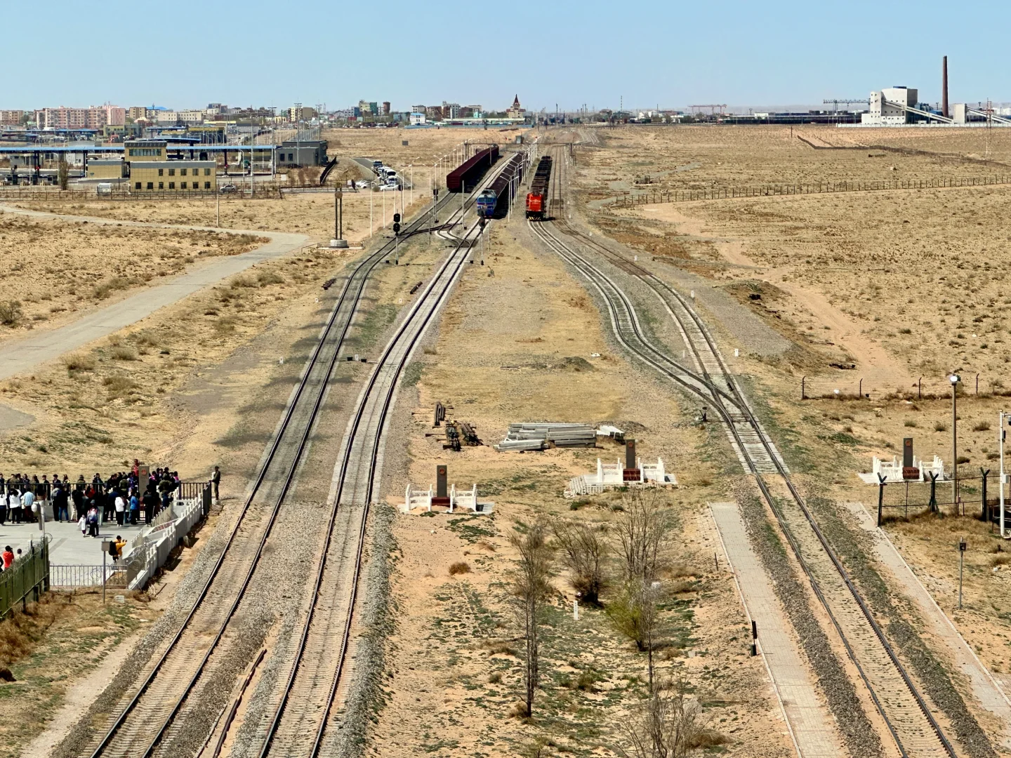 边境打卡～二连浩特国门景区