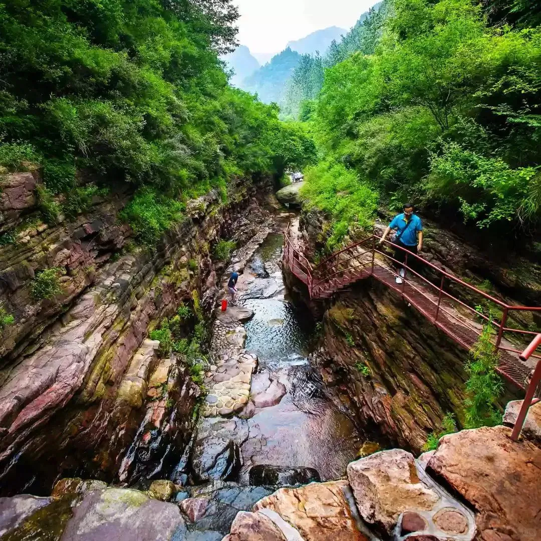 误入人间宫阙，邂逅绝美落霞