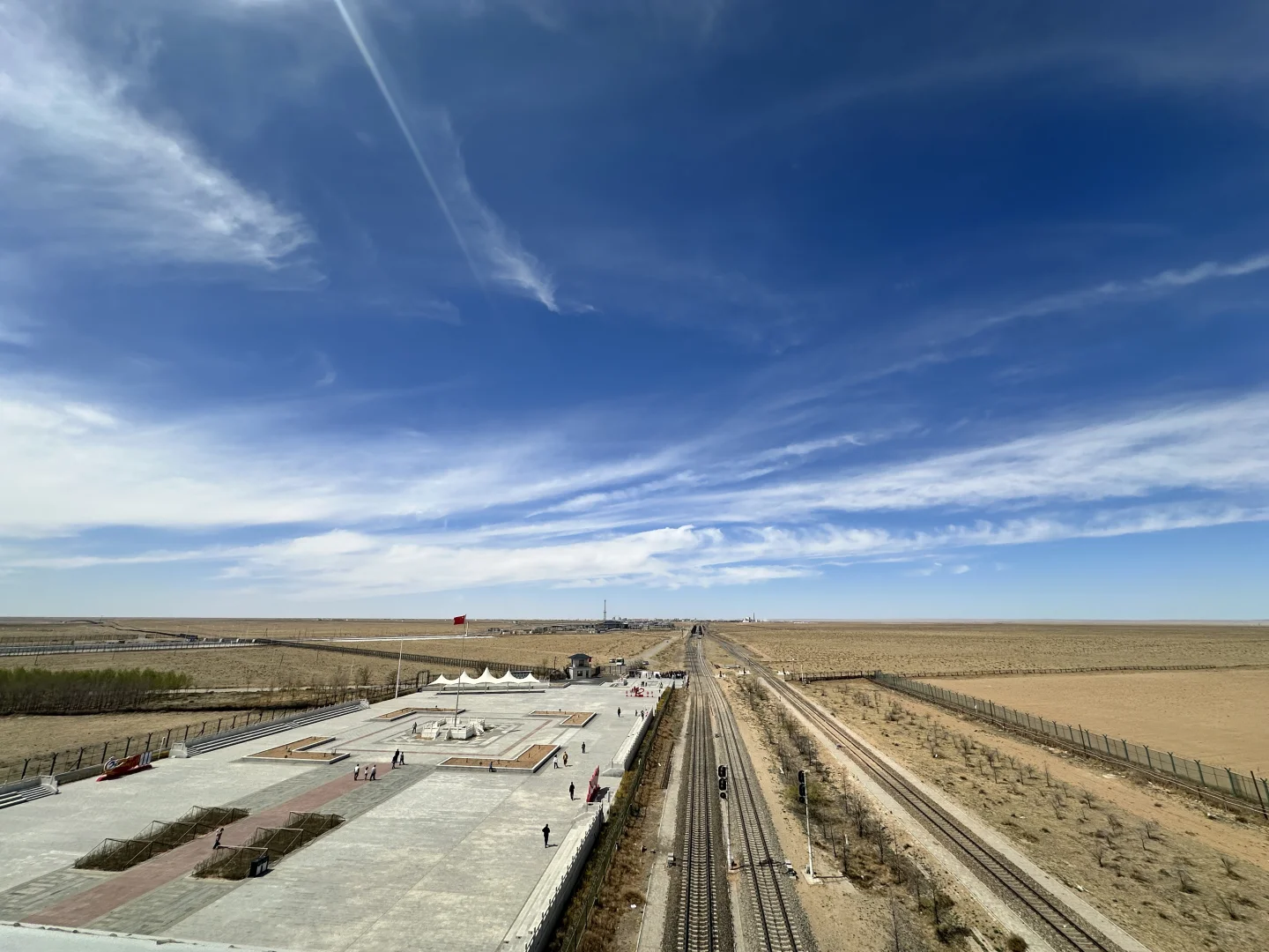 边境打卡～二连浩特国门景区