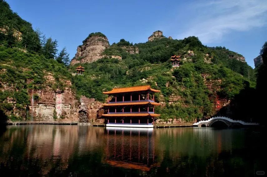 误入人间宫阙，邂逅绝美落霞