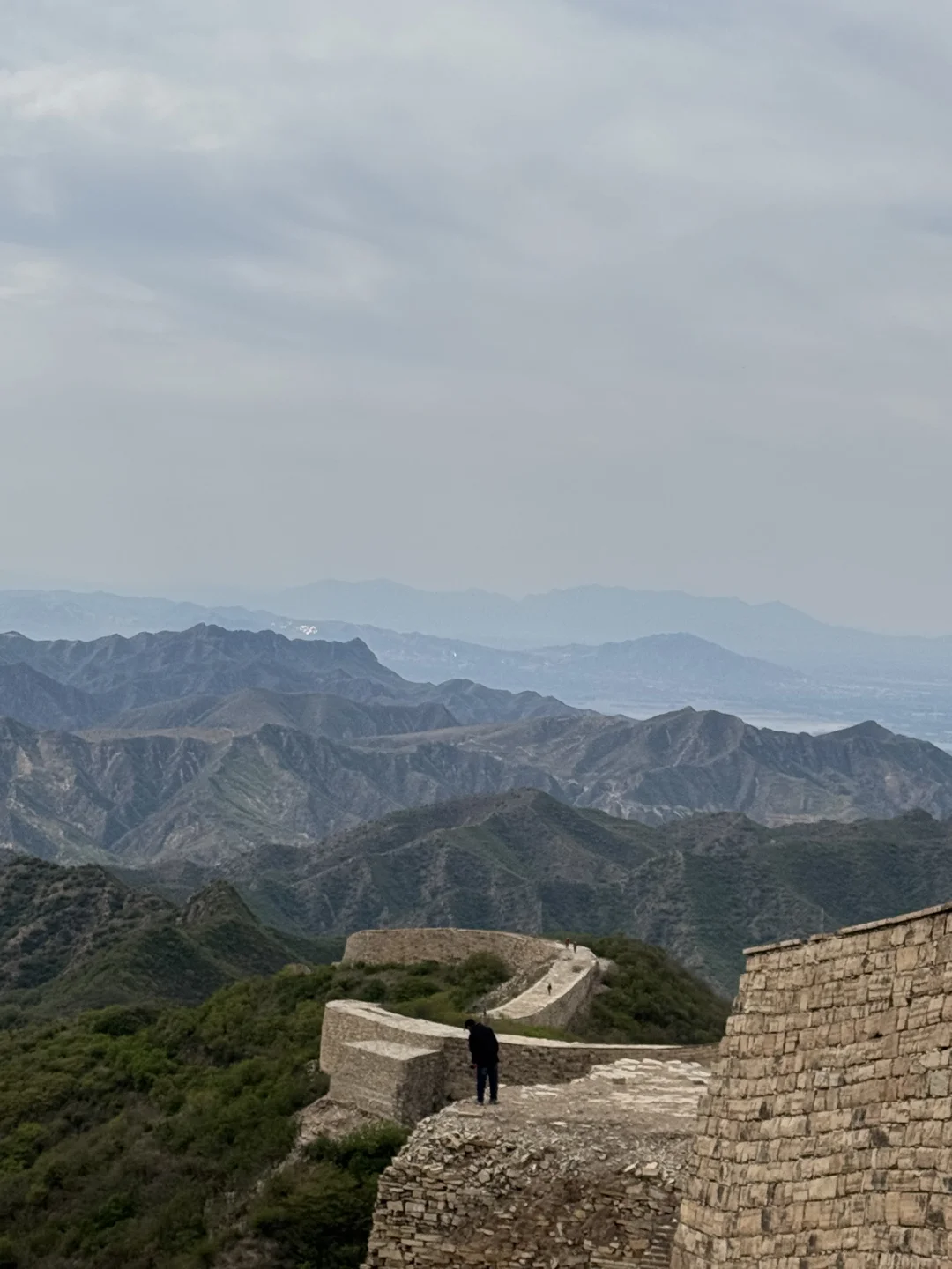 五一景美人少地