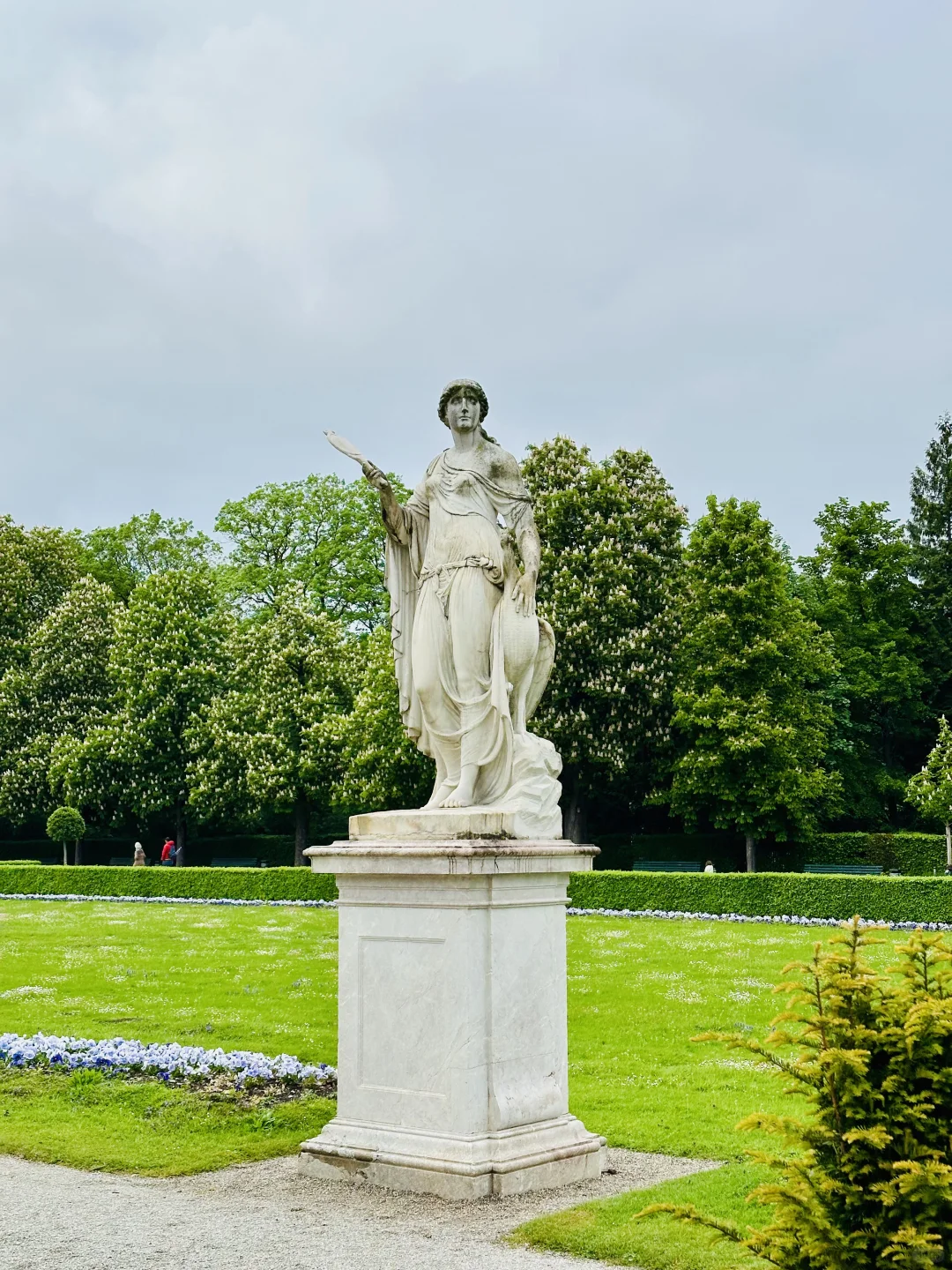 雨中游宁芬堡宫