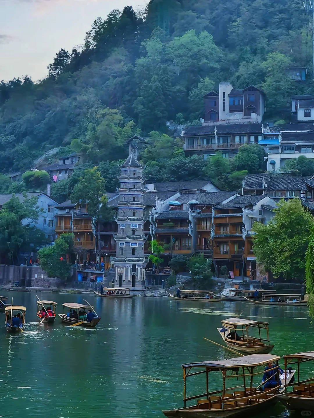 🏮 凤凰古城｜2天1夜穿越“边城”时光！