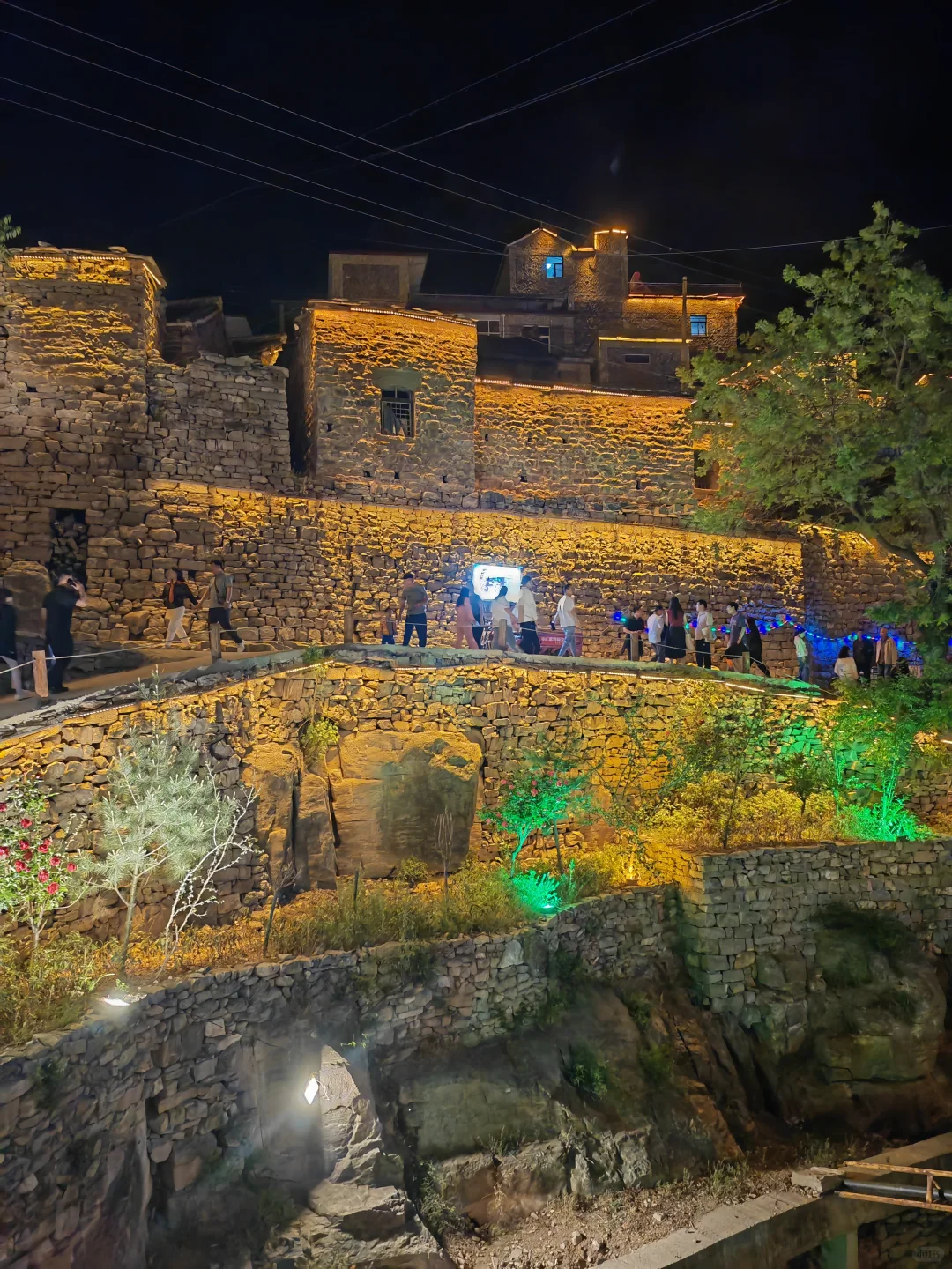 太行深处的石头村落