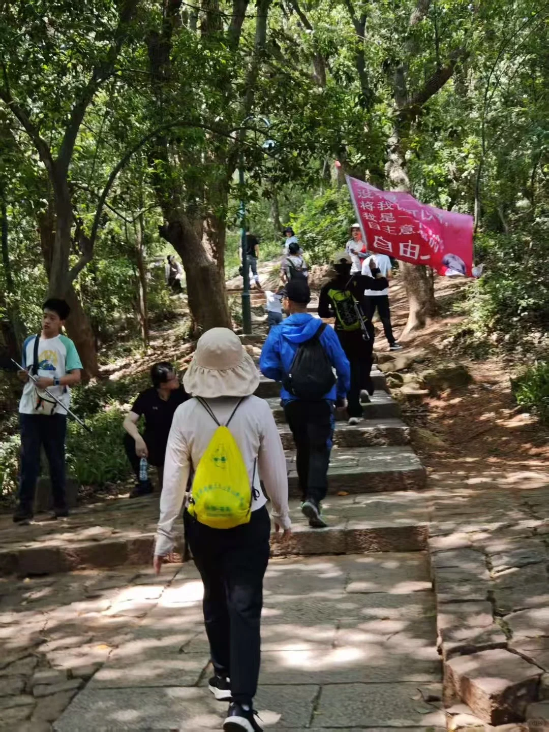 暴走西湖右爱心💗最后还能赶上西湖日落🌄