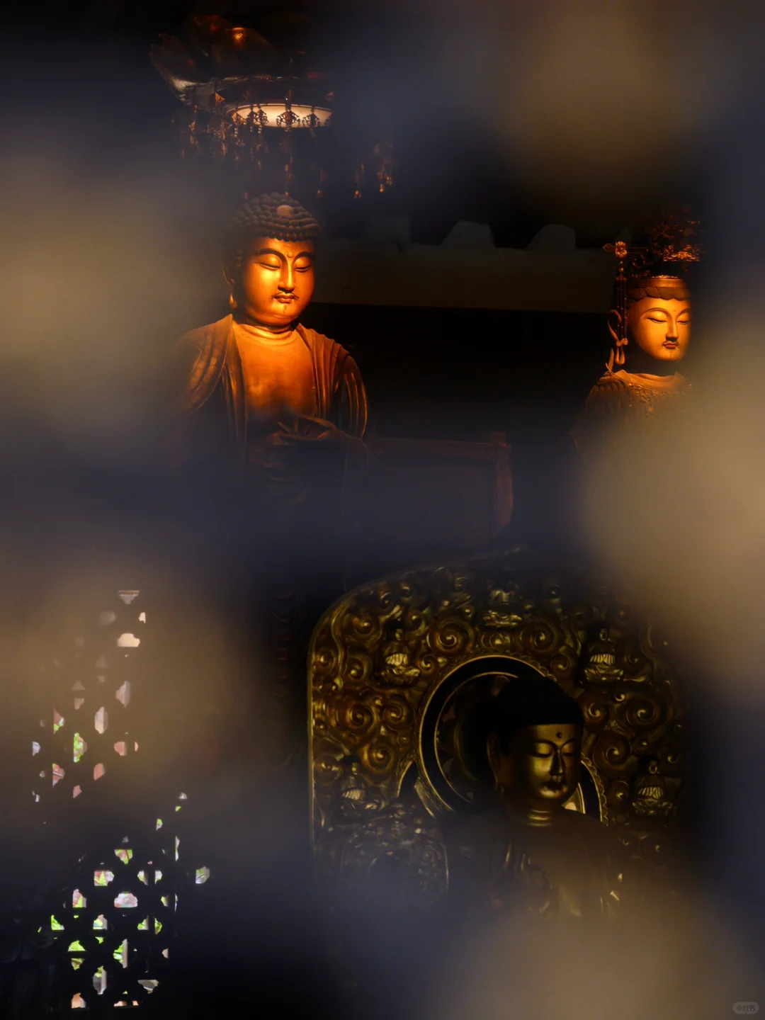 我很少用“惊艳”来形容一座寺庙……