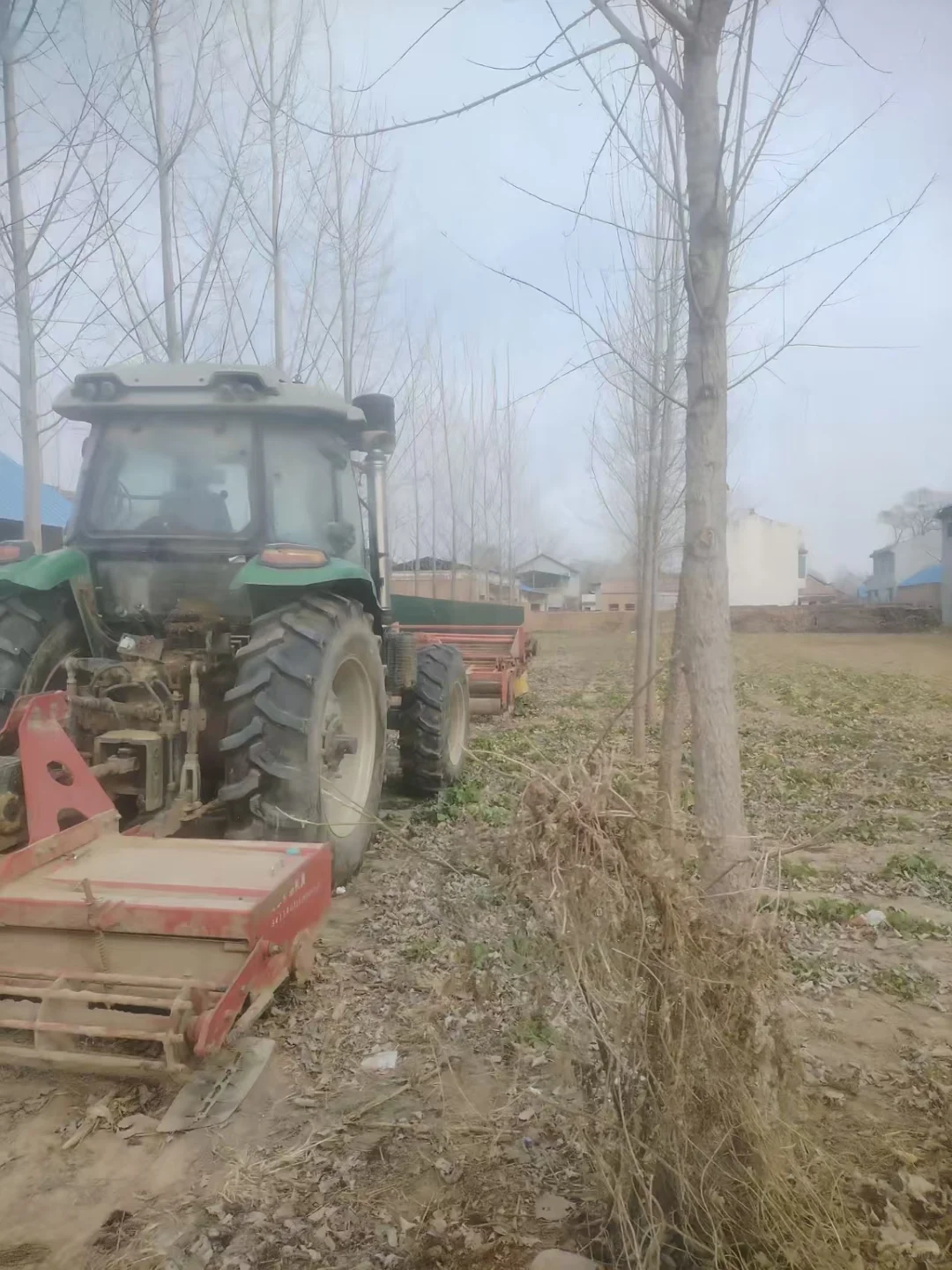 我妈真的生性凉薄，大伯病重住院需30万急救，大伯母跪求我妈借5万，我妈说我弟结婚