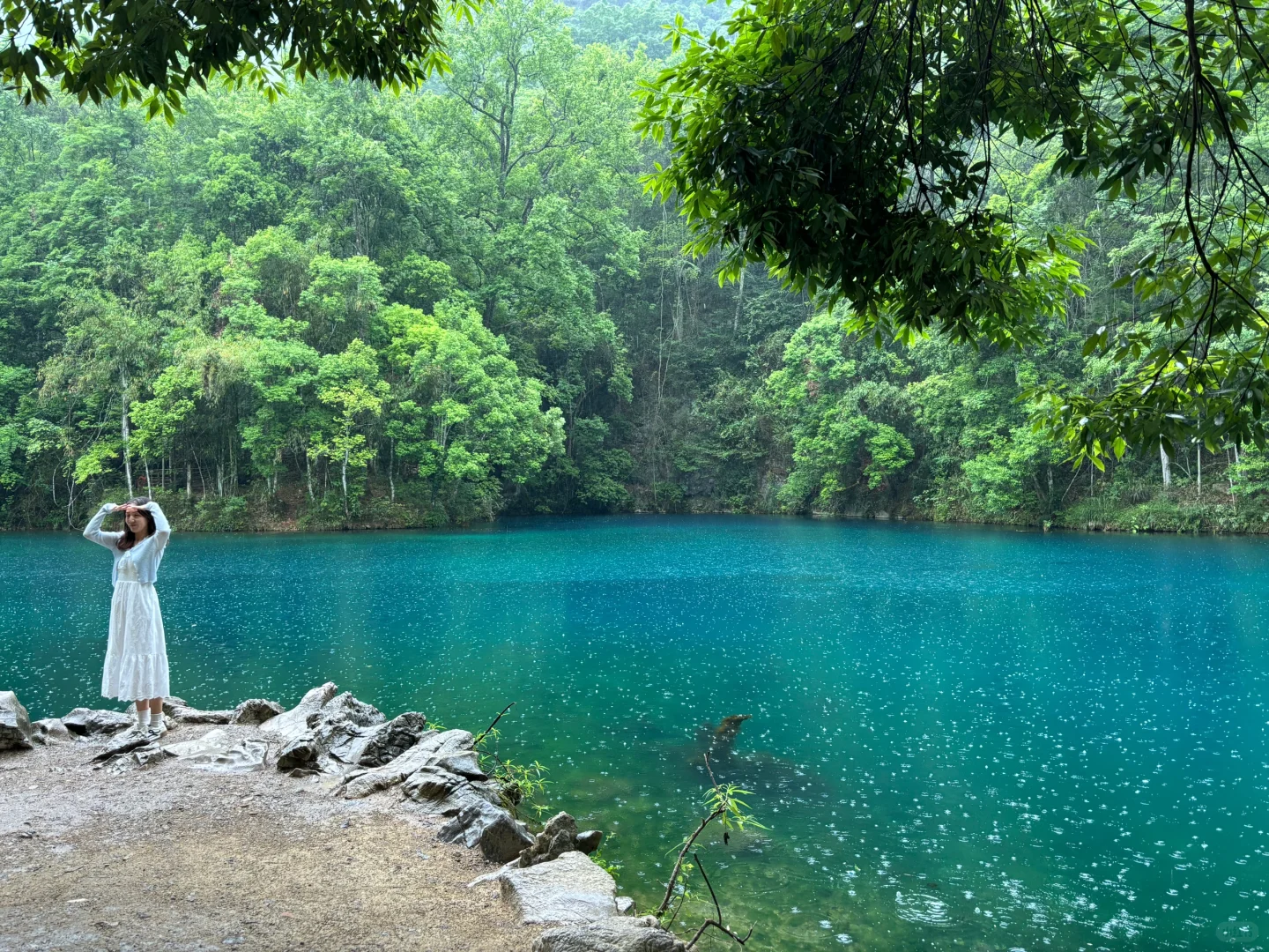 雨天的卧龙潭，封神了