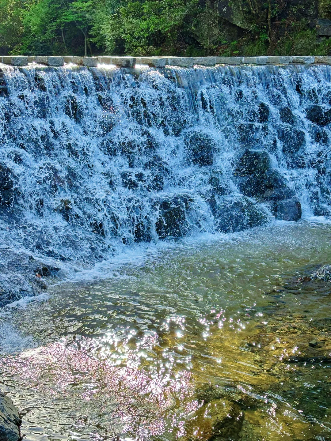 李白没骗我‼️这个皖南小城真是美哭了!