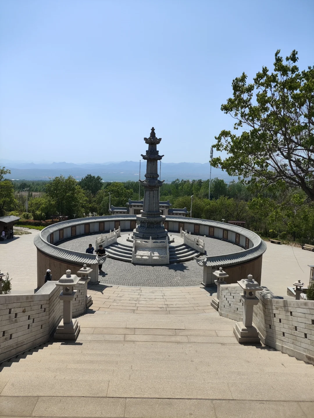 五一游响堂山石窟(今天天气真好)