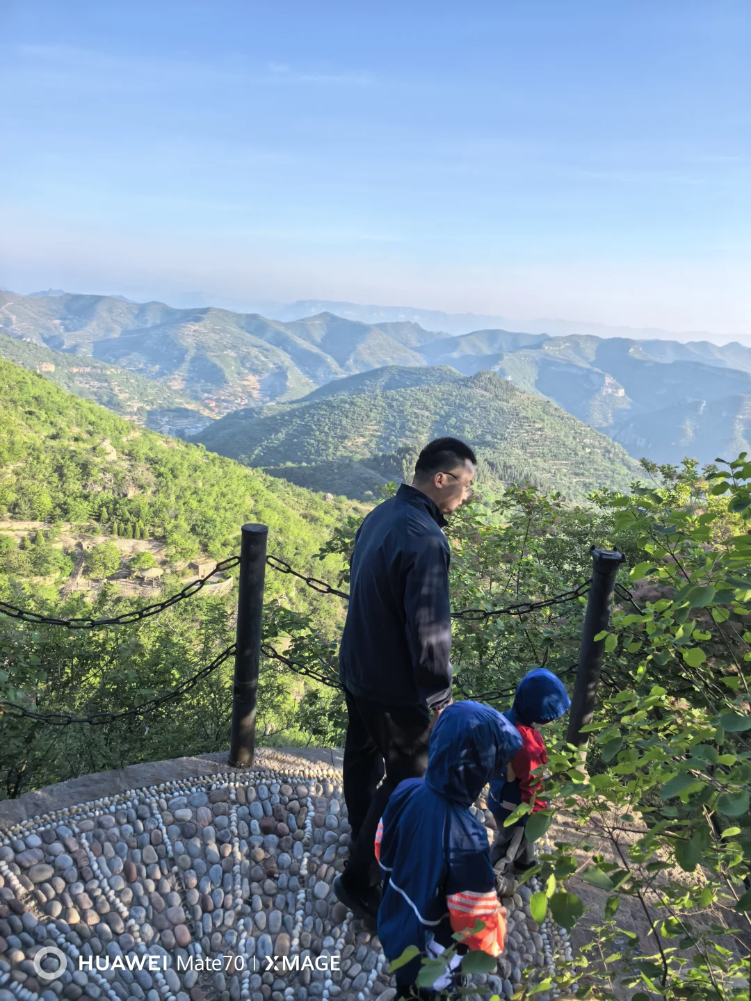 今儿，这个山头我们承包啦