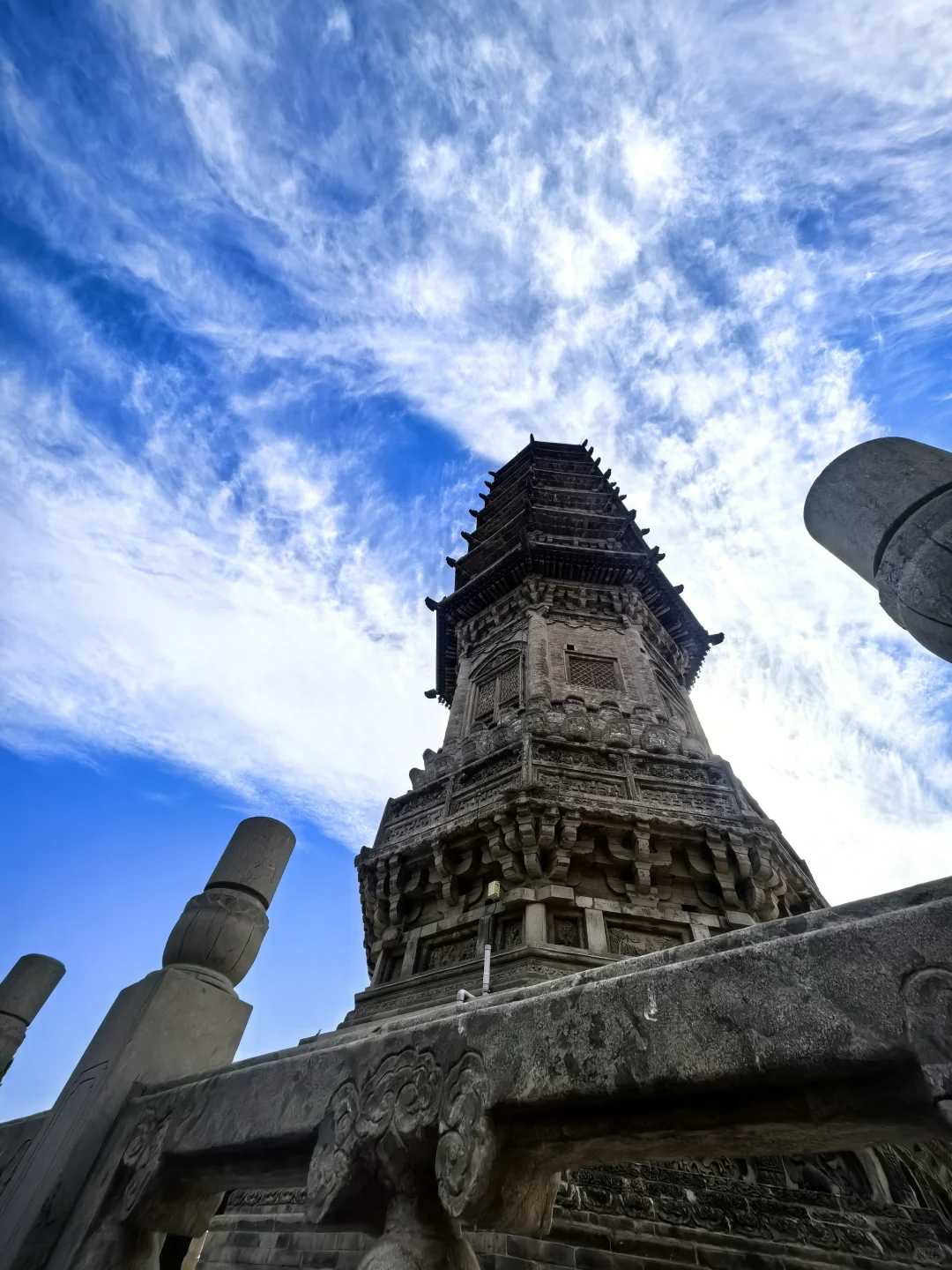 一寺，一古树，舍利镇塔底！