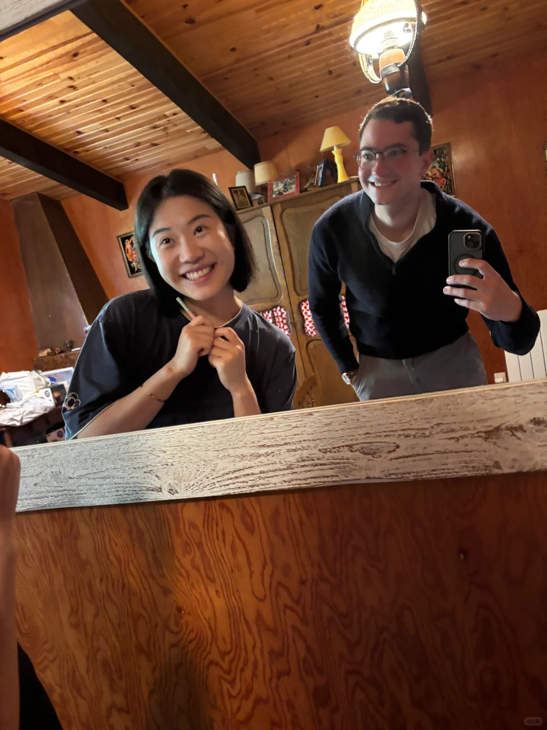 住进阿尔卑斯山里上百年的小木屋🏡