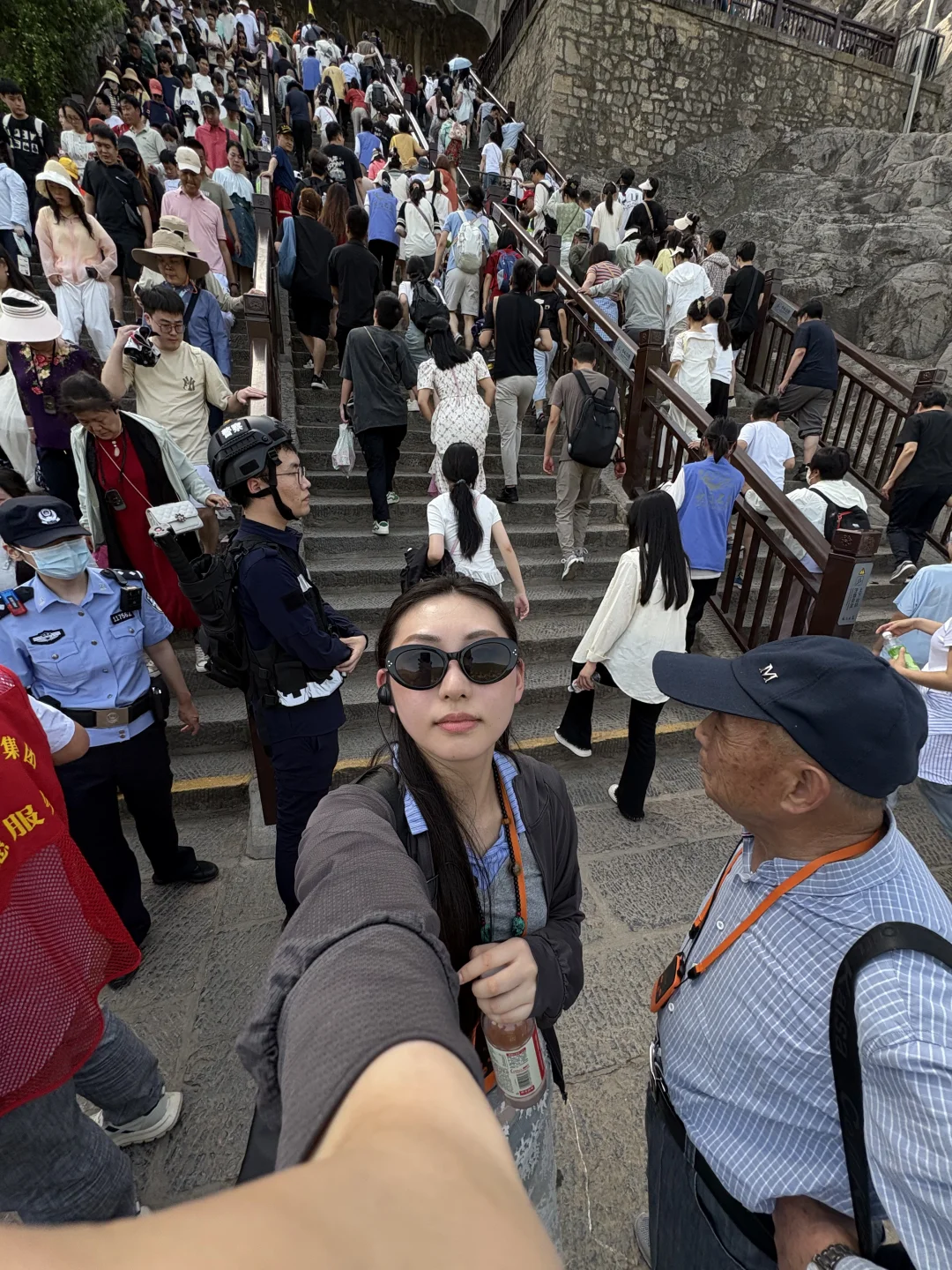 不是，也没人告我五一洛阳景区人这么多啊