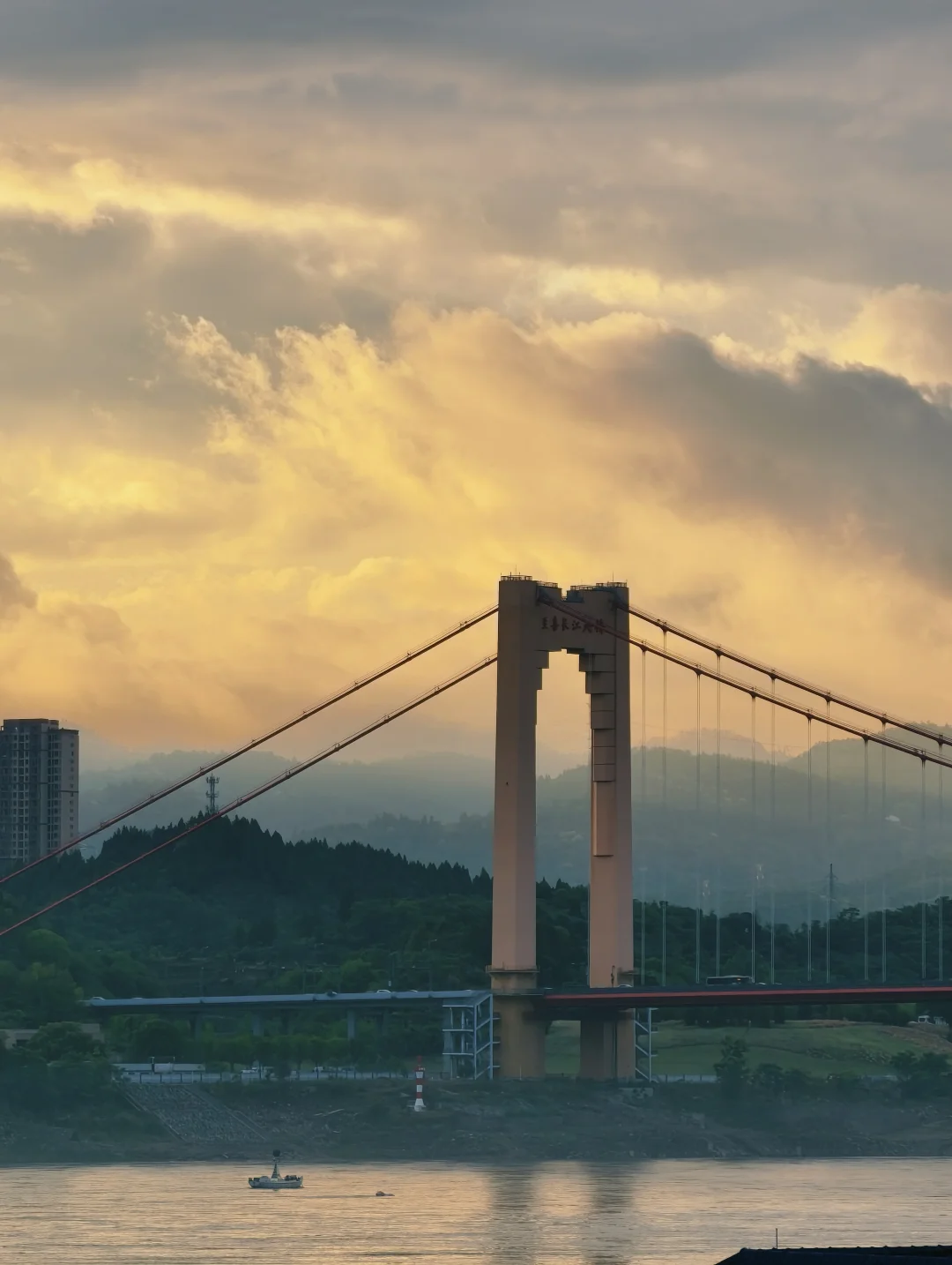 实时Live | 宜昌人快来江边❗