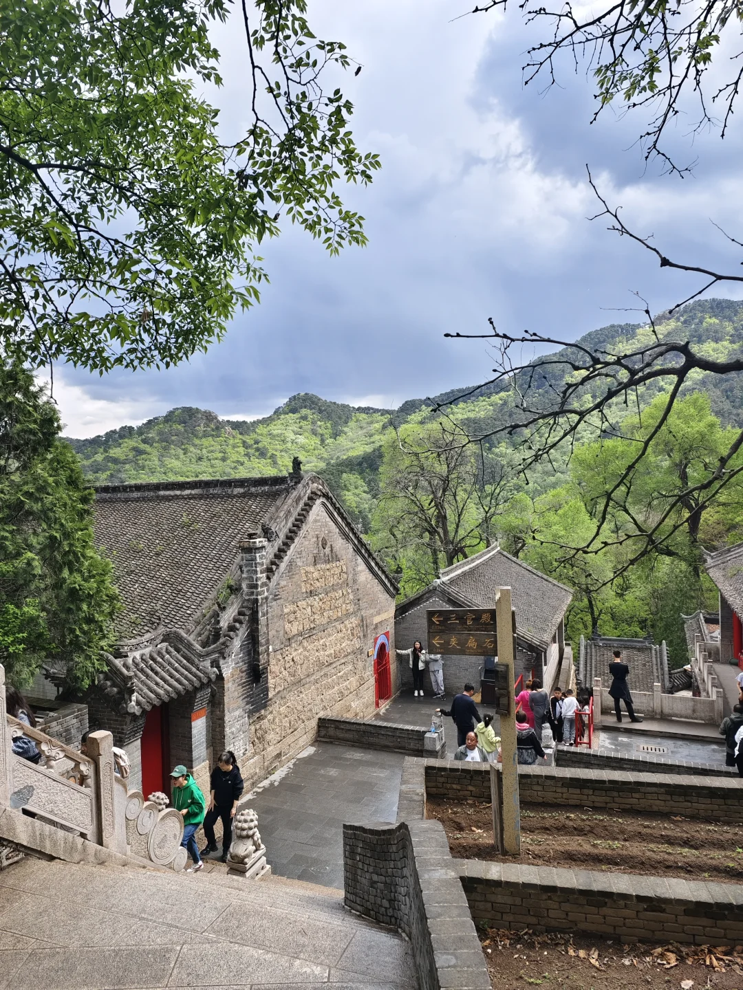 也想像古人一样隐居在这里