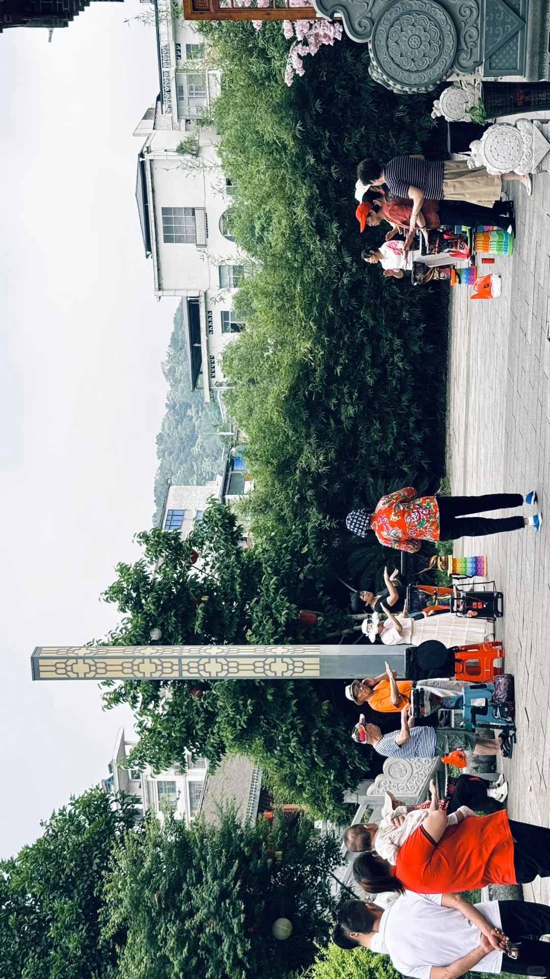 惬意的小城市景区