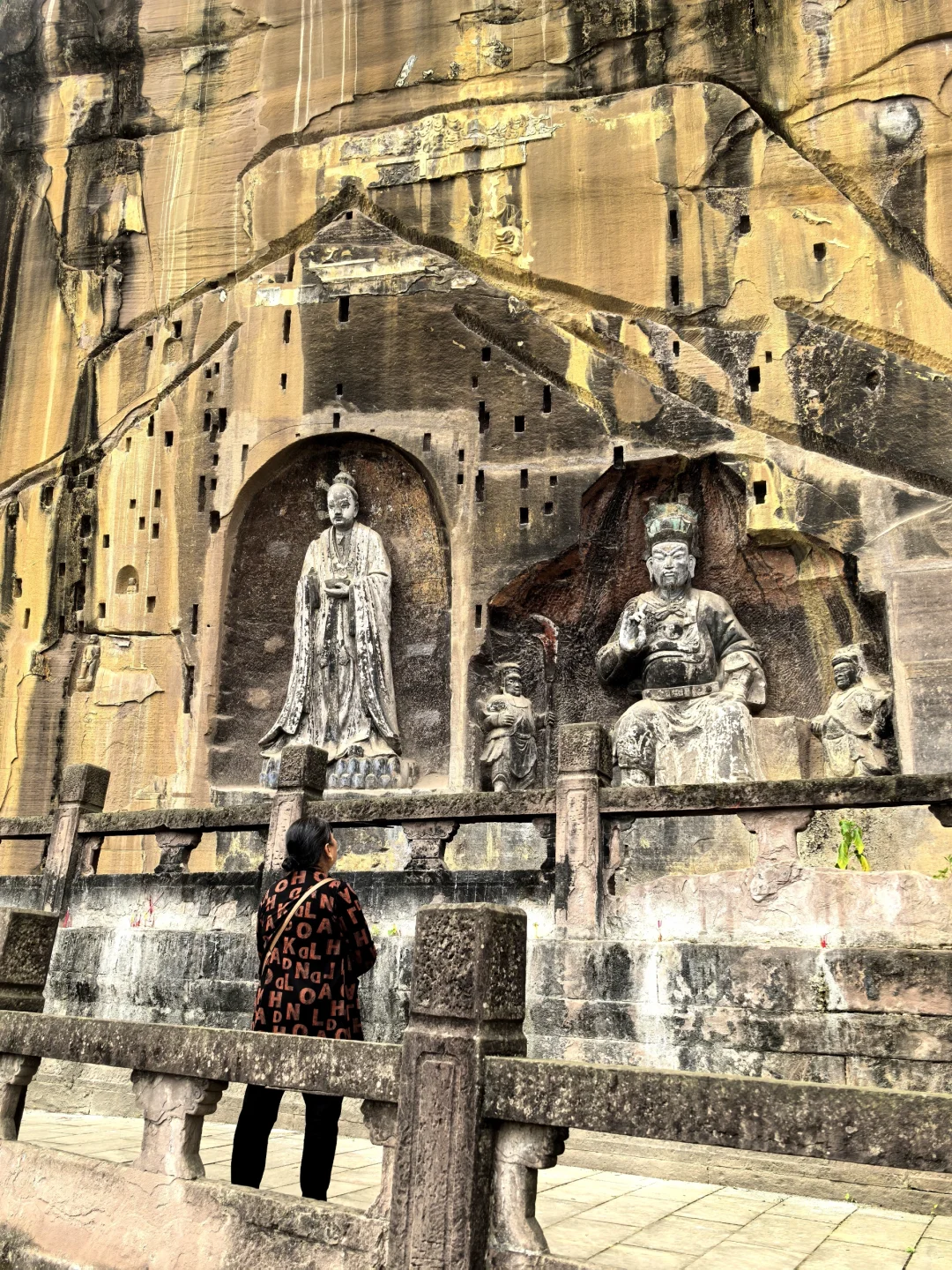 冷门小城🚅直达：世界最大金佛+千年古镇