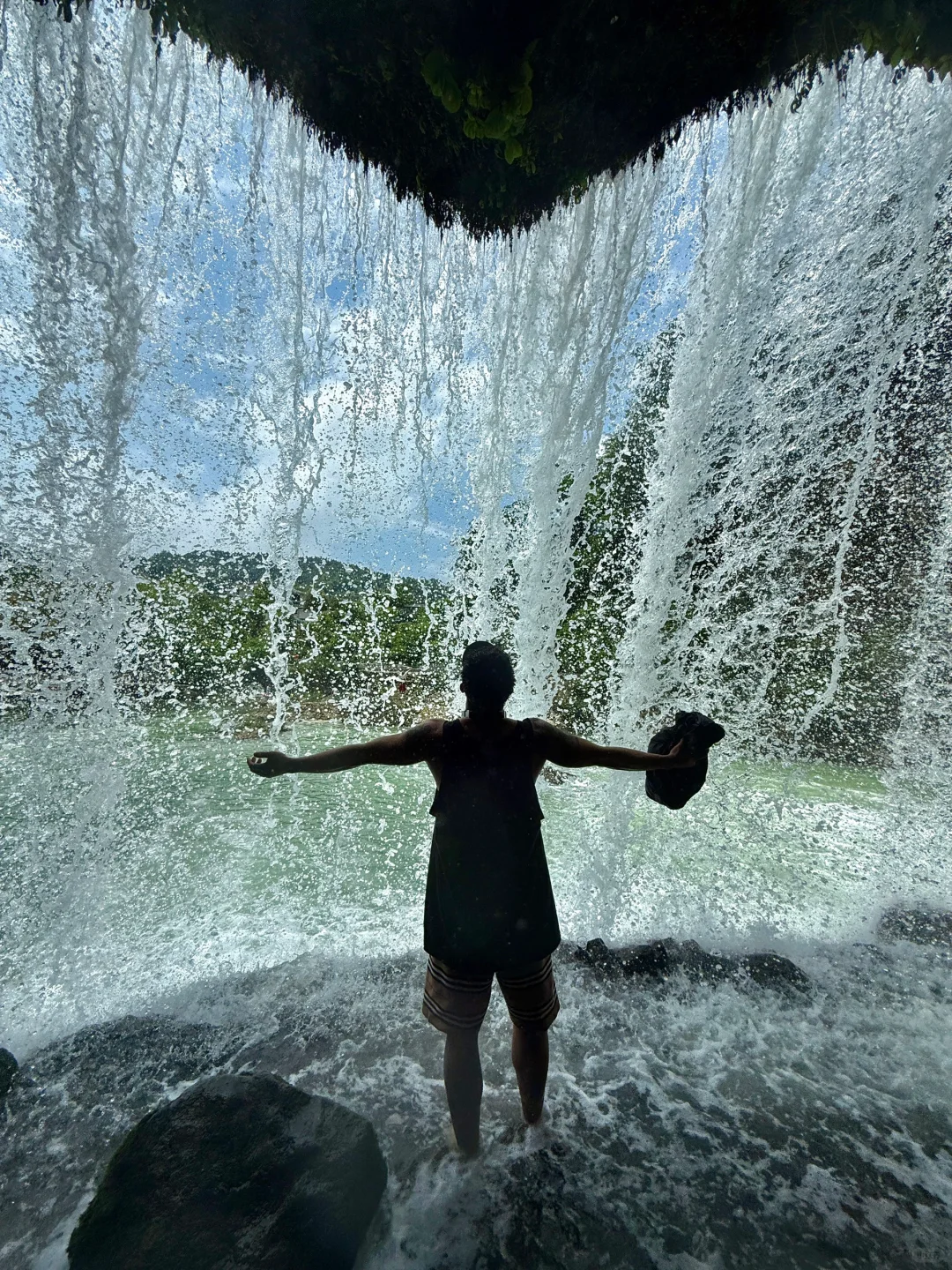 不是………没人告诉我贵州这么好玩啊！！！！！！