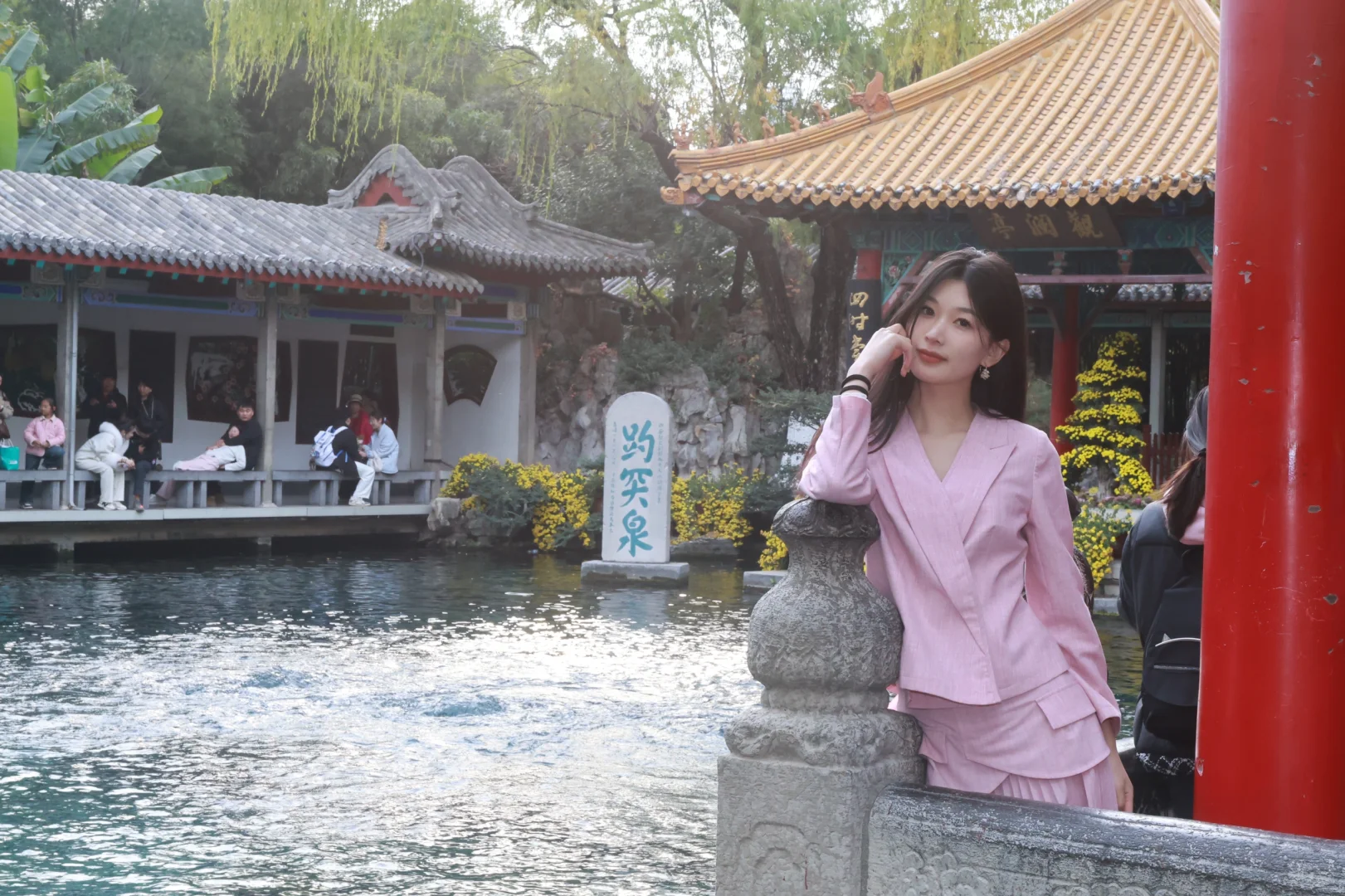 【趵突泉拍照攻略📸】get泉水边的氛围感大片