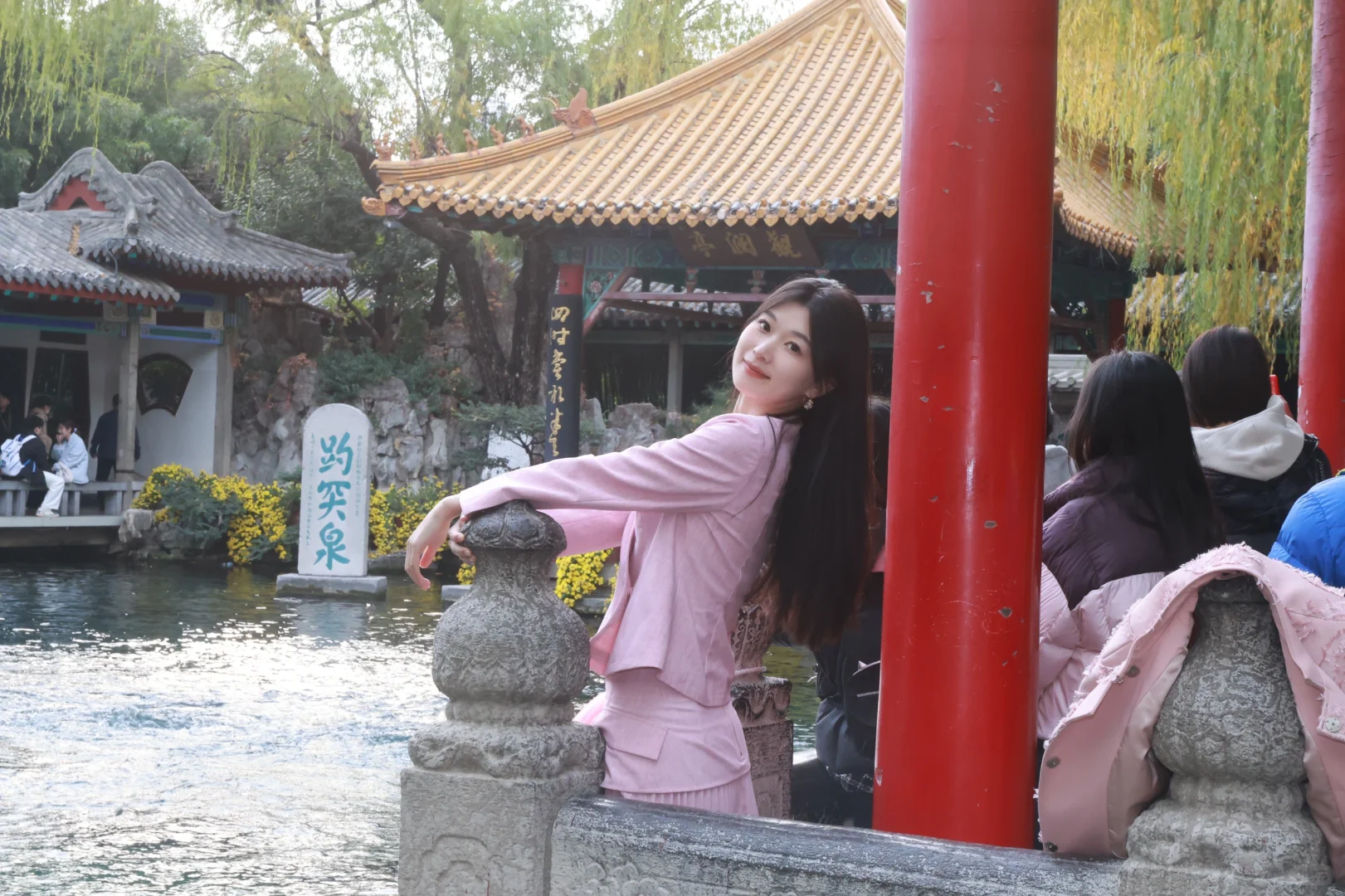【趵突泉拍照攻略📸】get泉水边的氛围感大片