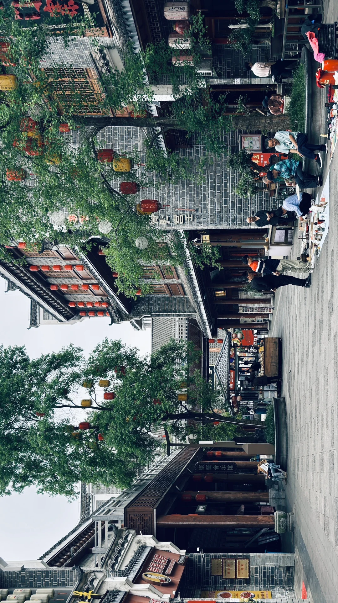 惬意的小城市景区