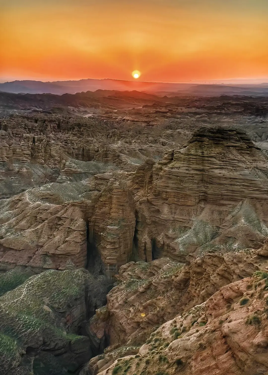 🏞️ 五一必去！感受平山湖大峡谷的浪漫风情