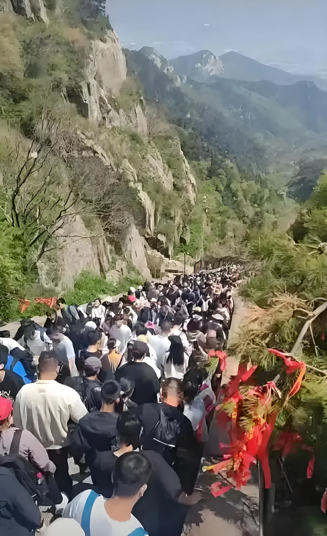 国人为啥都爱上了假日出游？