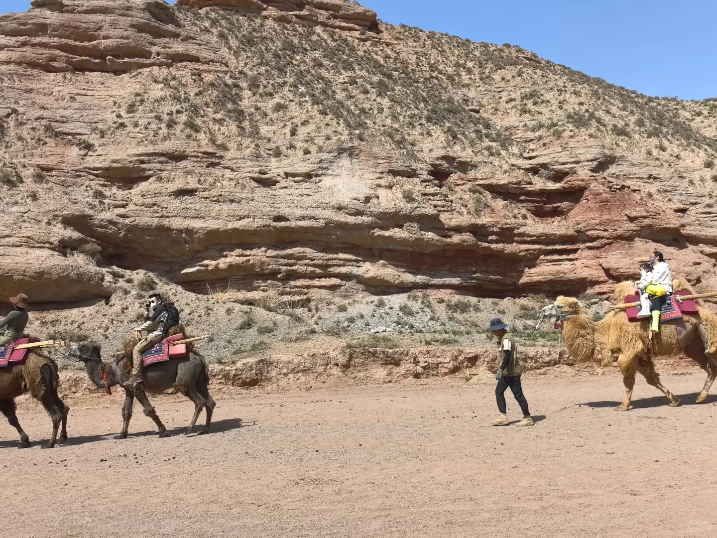 平山湖几点进景区？人少光线好