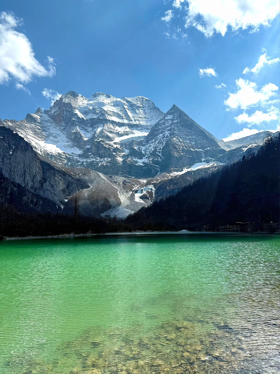 稻城亚丁🏔️的夏天美的像部电影一样🎬～