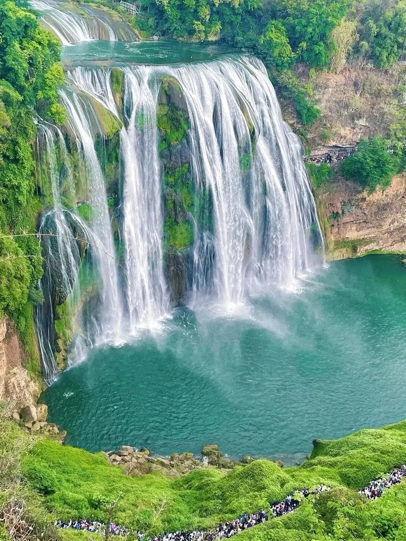 黄果树瀑布：天河坠落的旷世绝唱