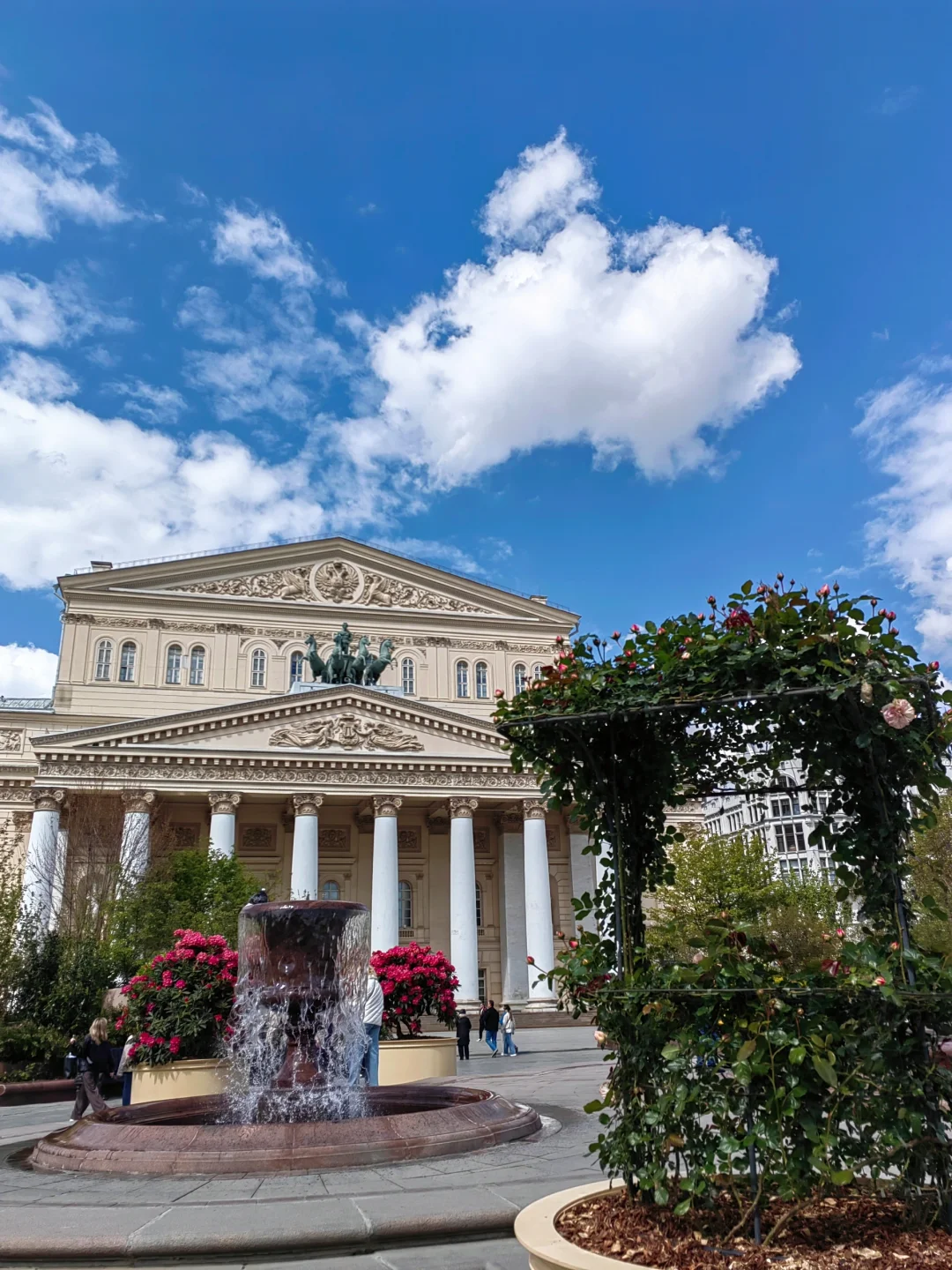 5.14 被莫斯科大剧院的茶花美到啦