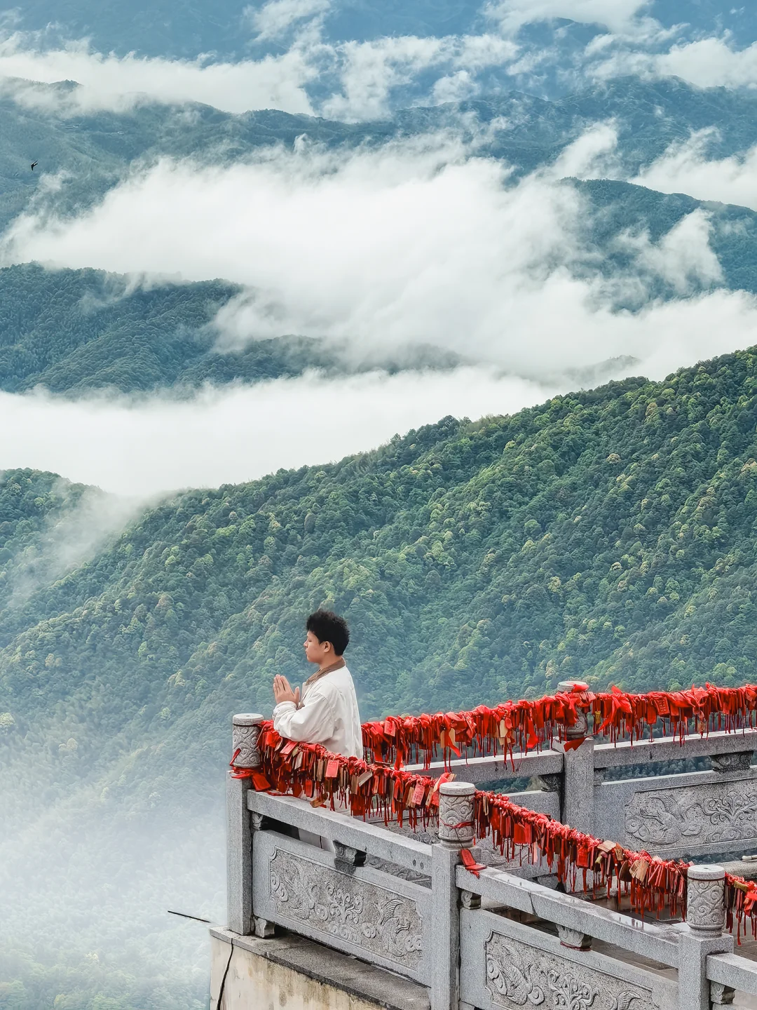 在江西拍到了李白诗里的“手可摘星辰”😭