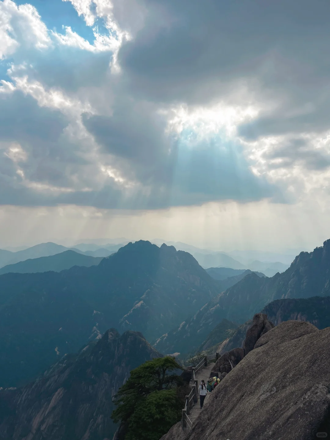 还在犹豫黄山值不值得去？看完你就明白了