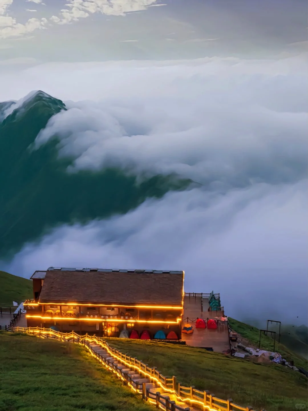 一句向云端 我来了武功山