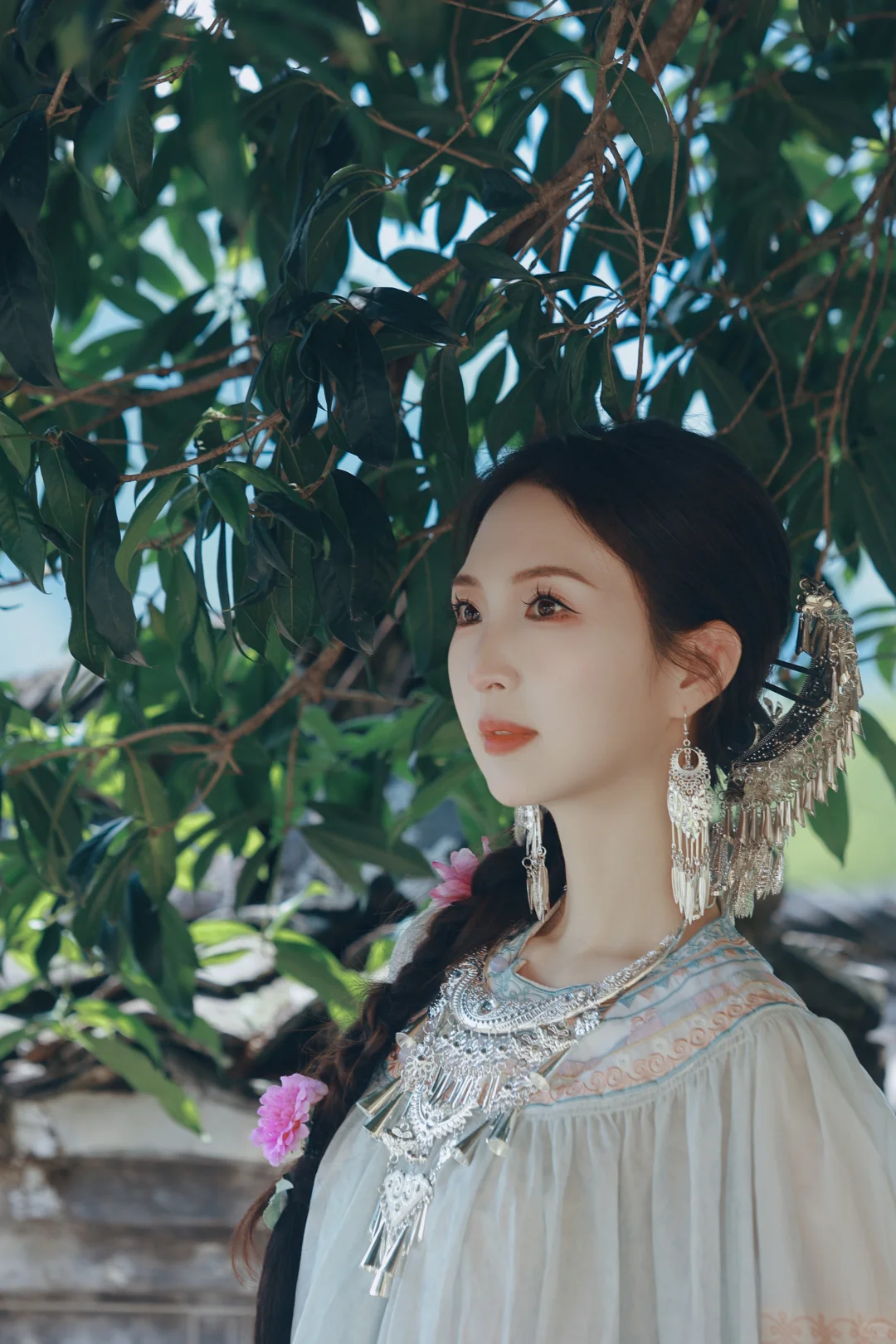 苗服在篁岭也可以拍出优雅的一面