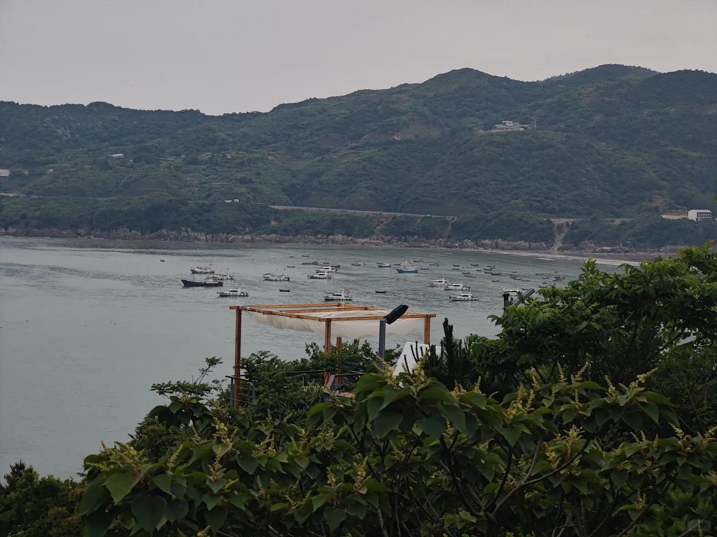 渔寮景区沙滩大、人多（温州苍南）