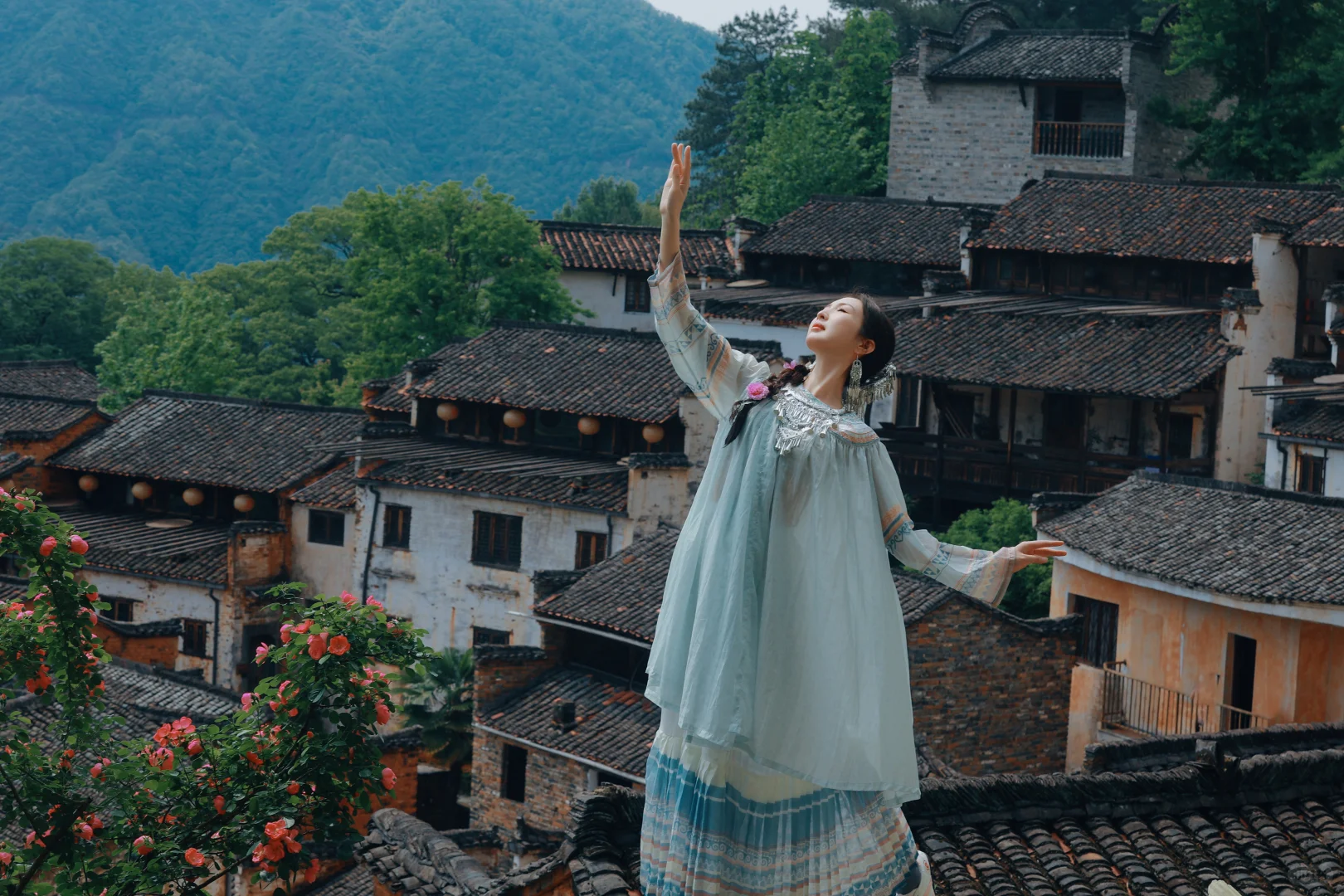 苗服在篁岭也可以拍出优雅的一面