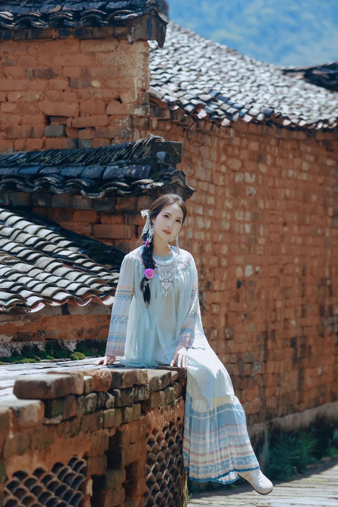 苗服在篁岭也可以拍出优雅的一面