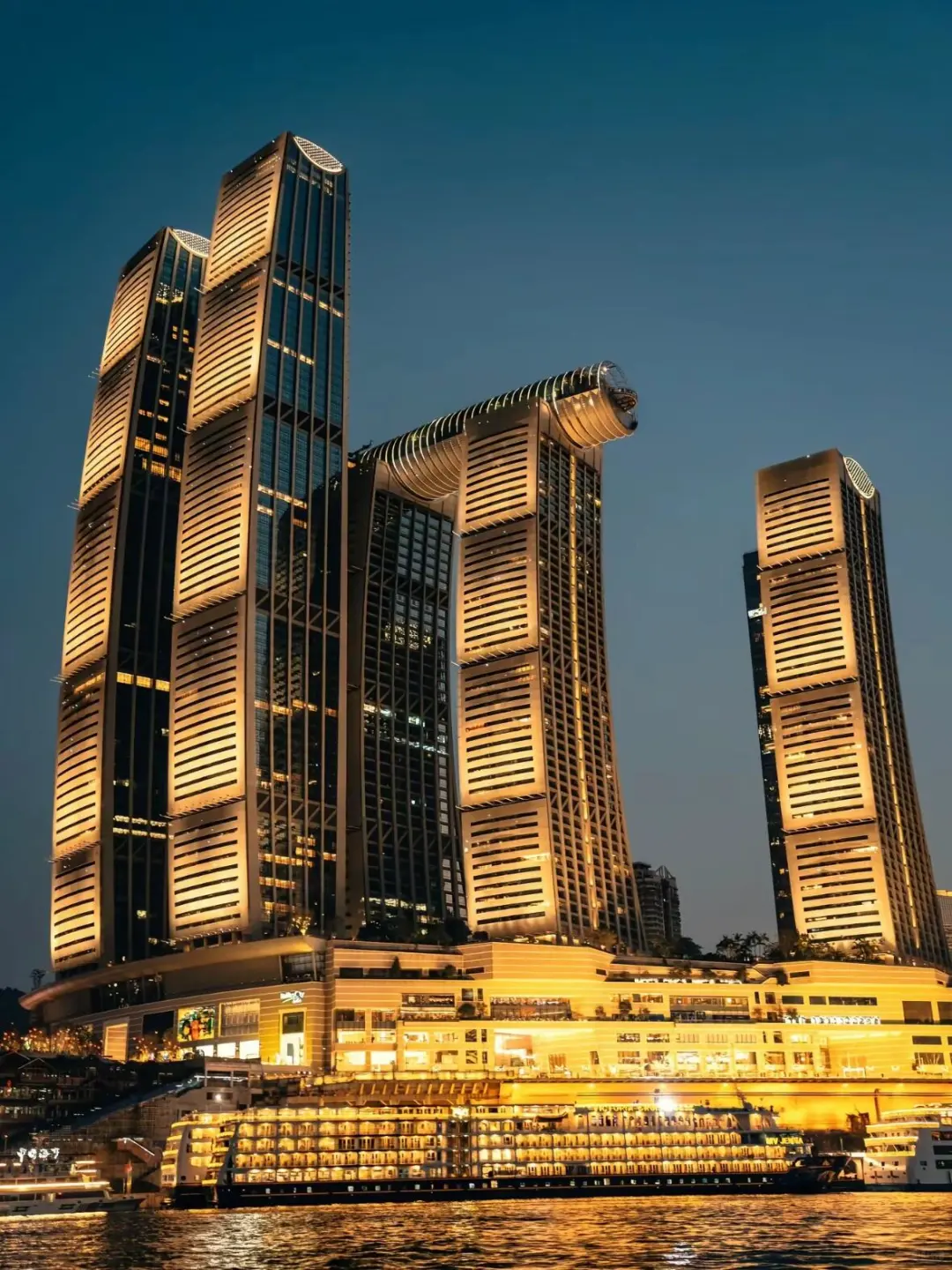 山城的浪漫永不停歇🌹