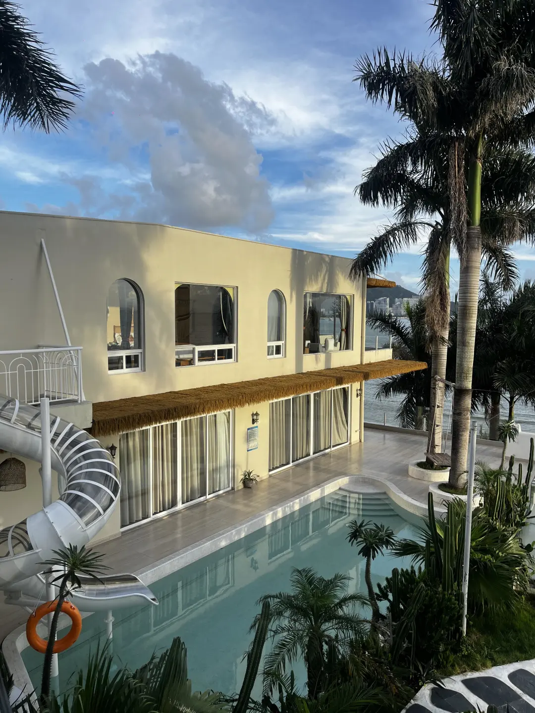 六一来惠州住海边小院😭出门就是沙滩值哭