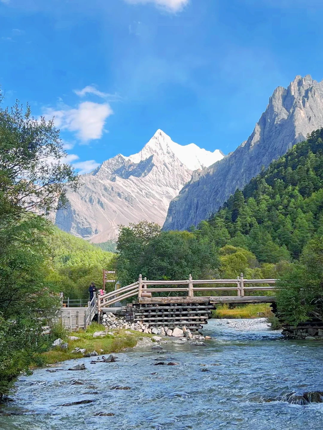 〃接下来的稻城亚丁快要鲨疯了。。。