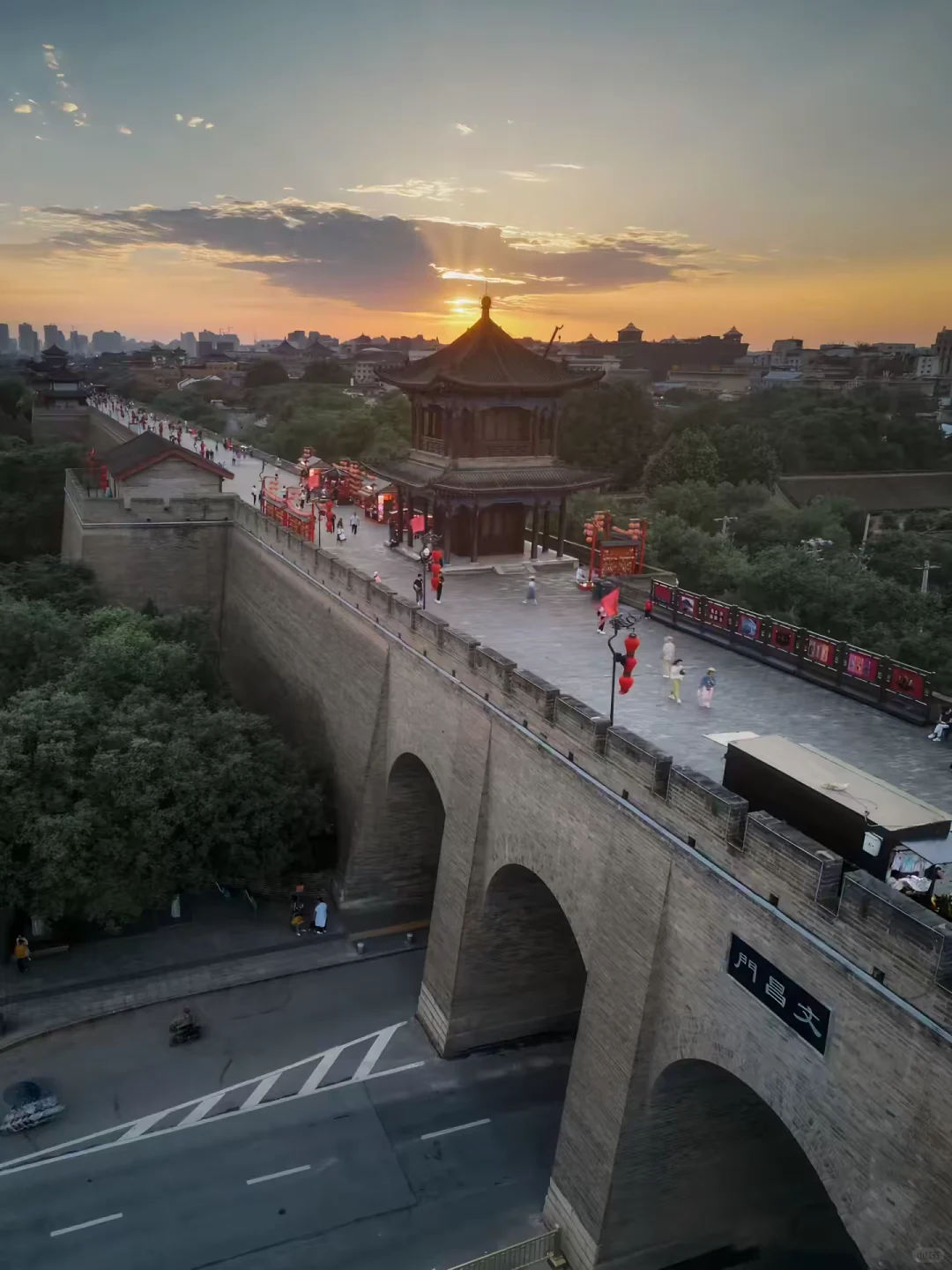 穷游天花板！5城市让大学生玩出最野的青春